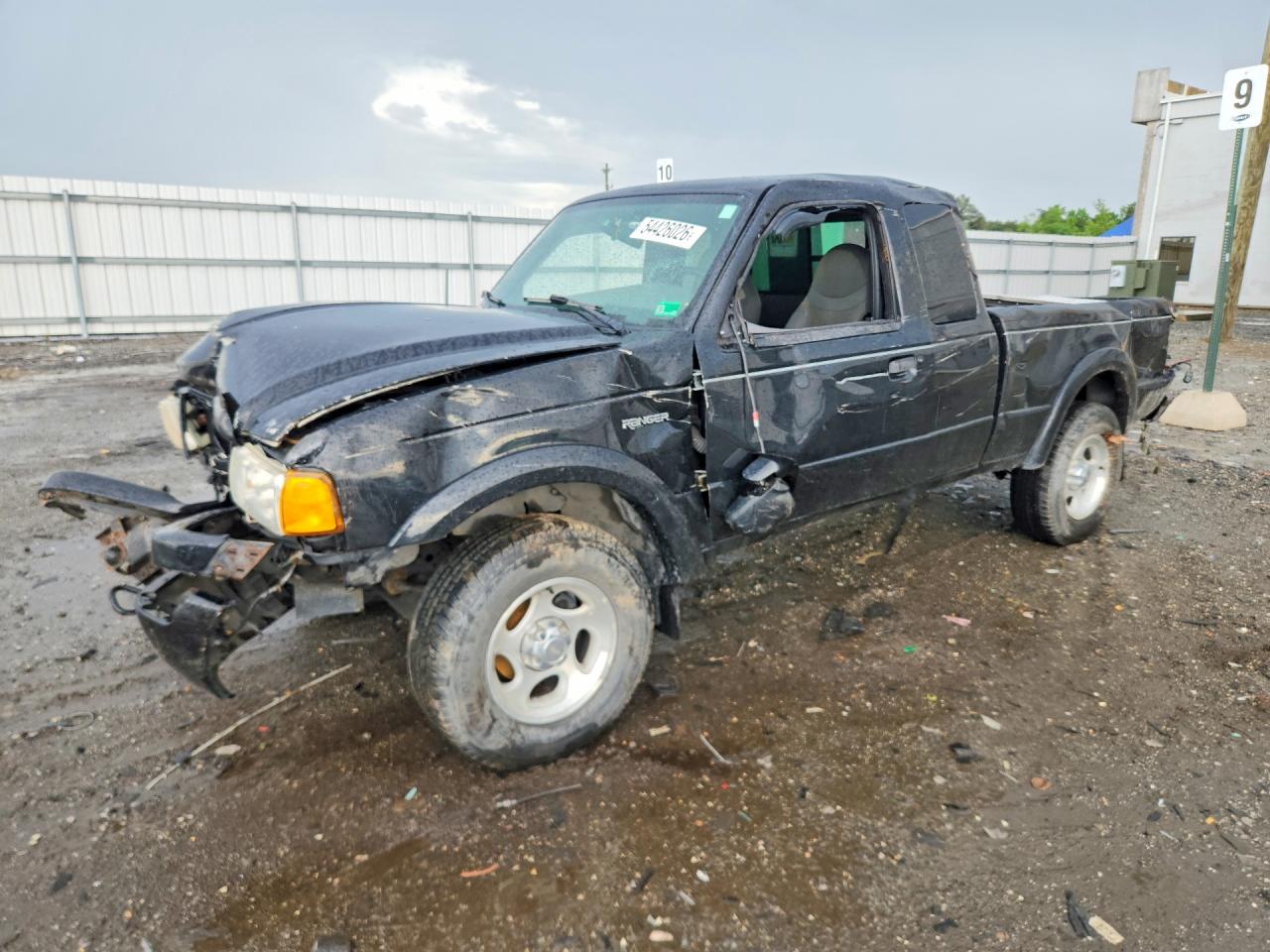 2001 Ford Ranger Super Cab Black vin: 1FTZR15E41TA21537