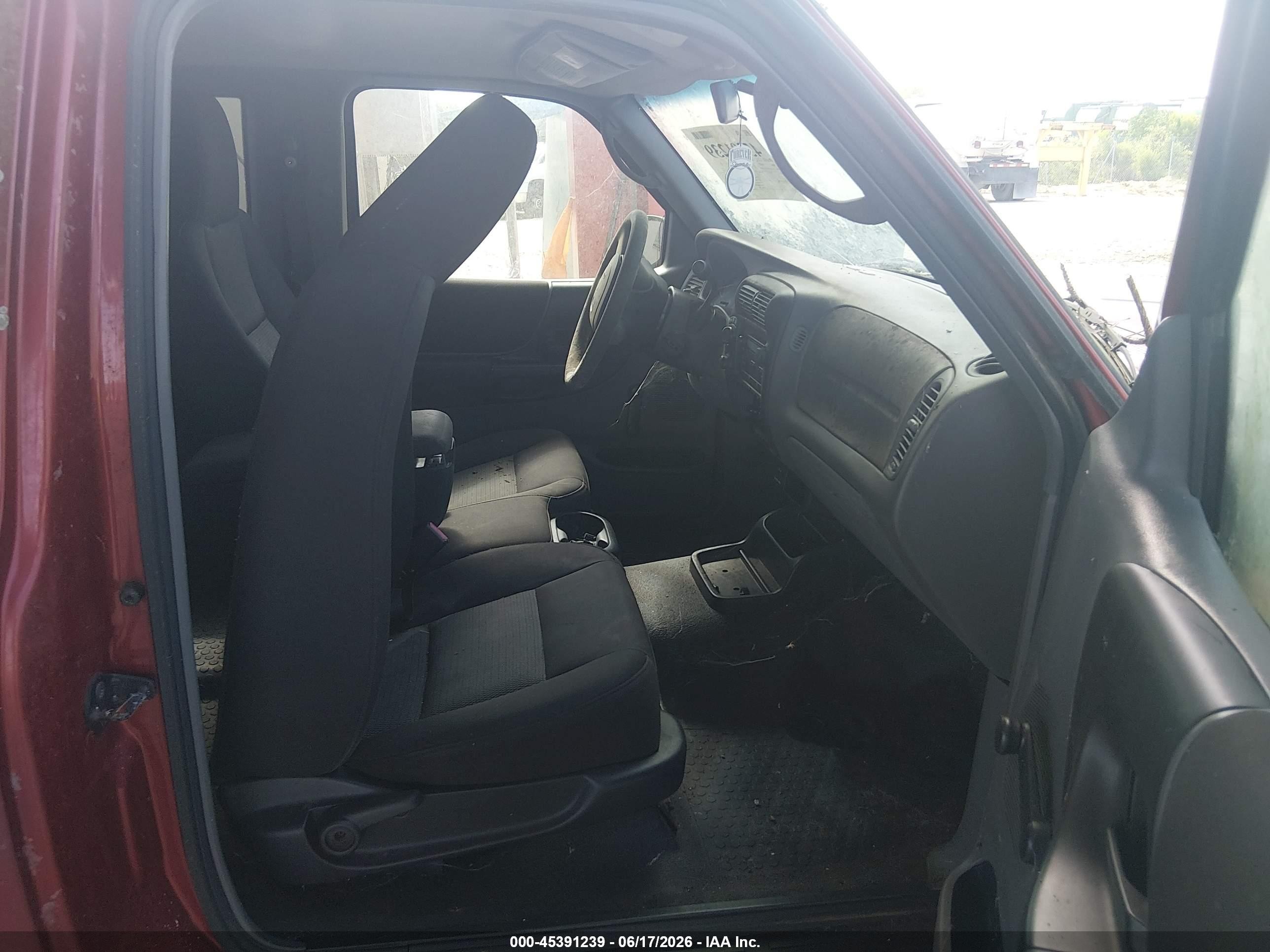 2004 Ford Ranger Xlt Red vin: 1FTZR15E44TA09909