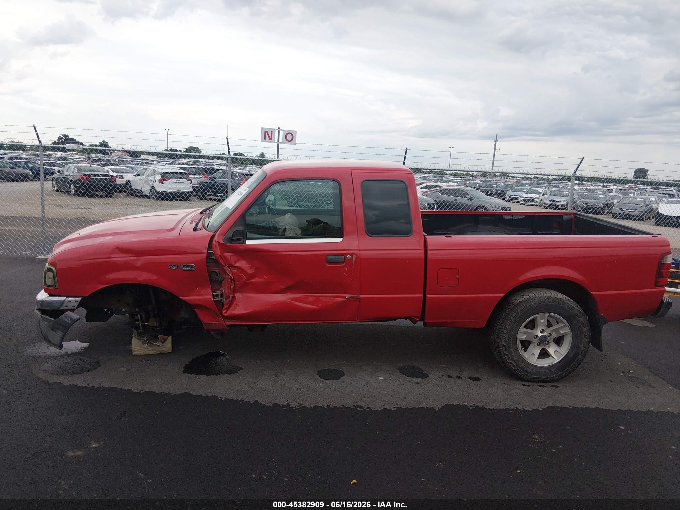 2004 Ford Ranger Xlt Red vin: 1FTZR15E74PB62454