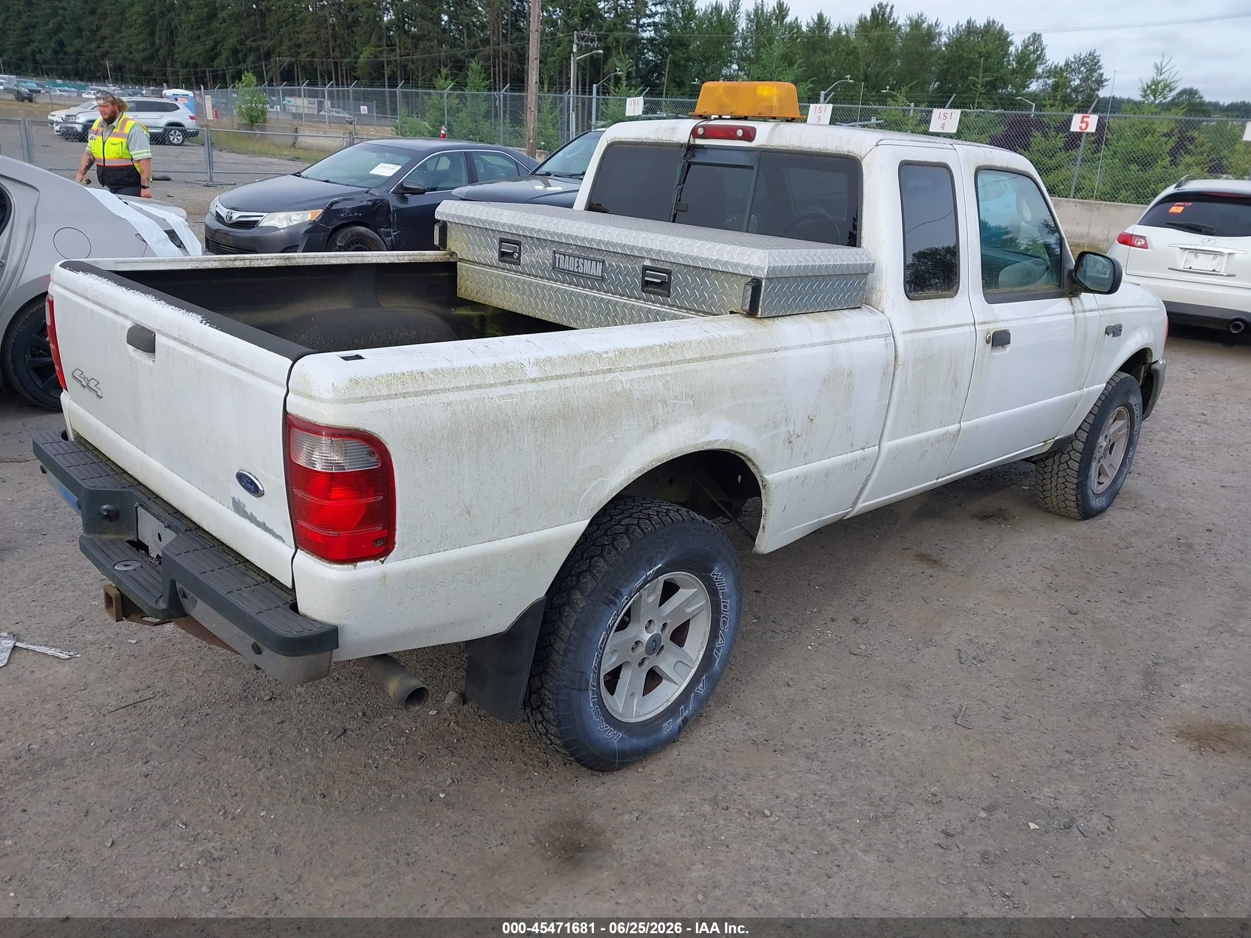 2004 Ford Ranger Xlt White vin: 1FTZR15E74TA18006