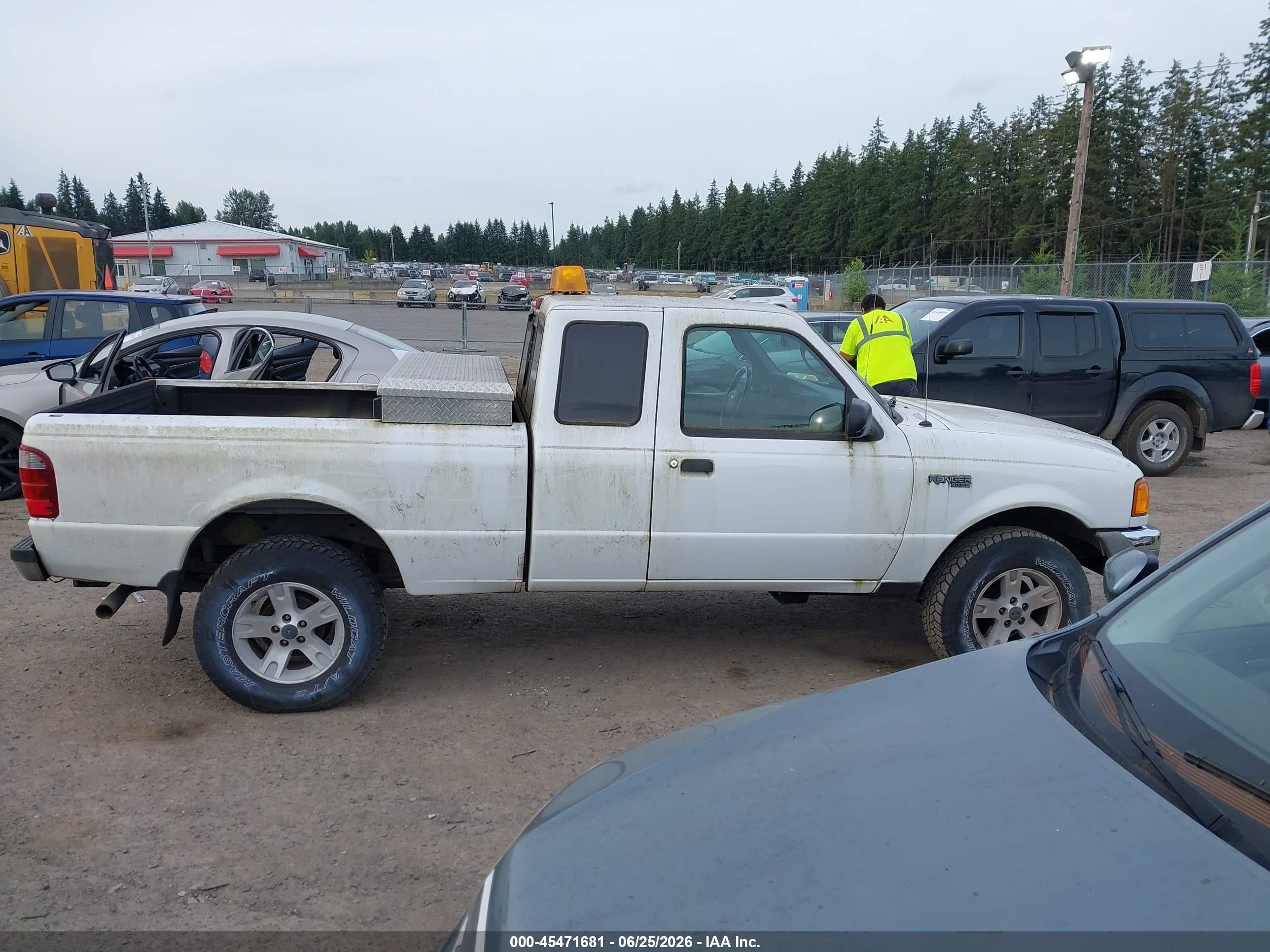 2004 Ford Ranger Xlt White vin: 1FTZR15E74TA18006