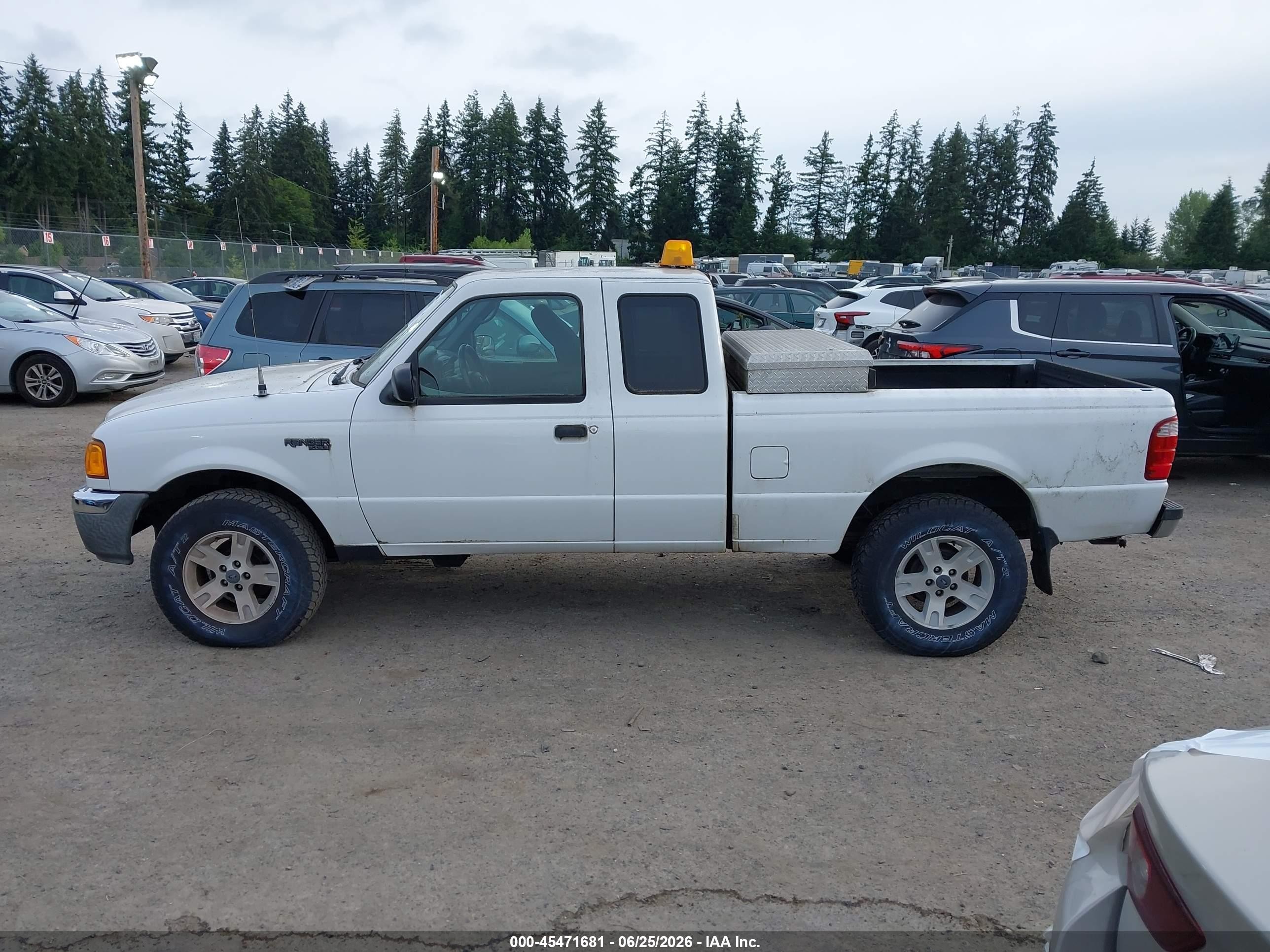 2004 Ford Ranger Xlt White vin: 1FTZR15E74TA18006