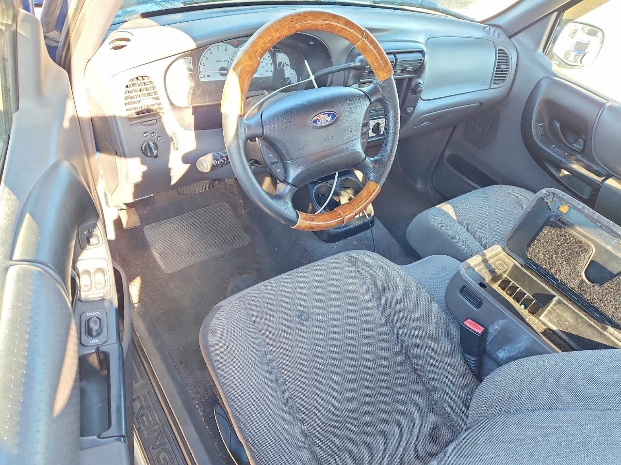 2001 Ford Ranger Super Cab Blue vin: 1FTZR15E91PA92337