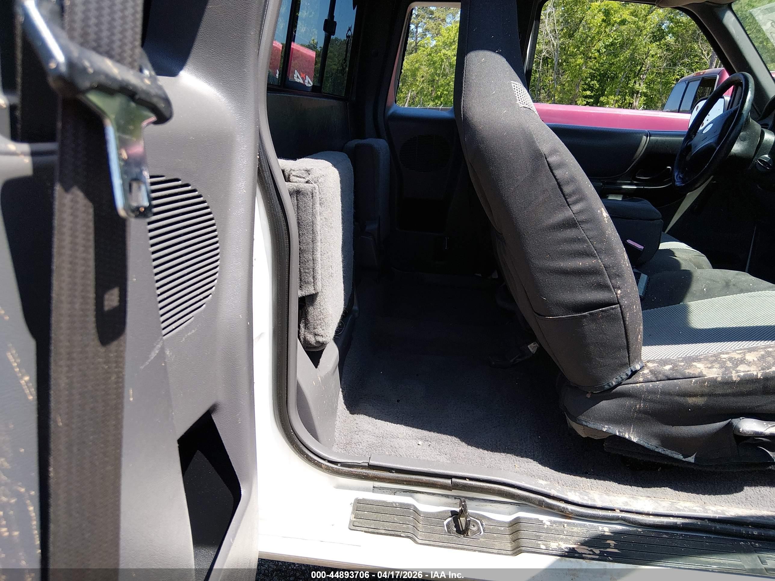 2001 Ford Ranger Edge/xlt White vin: 1FTZR15EX1TA74050