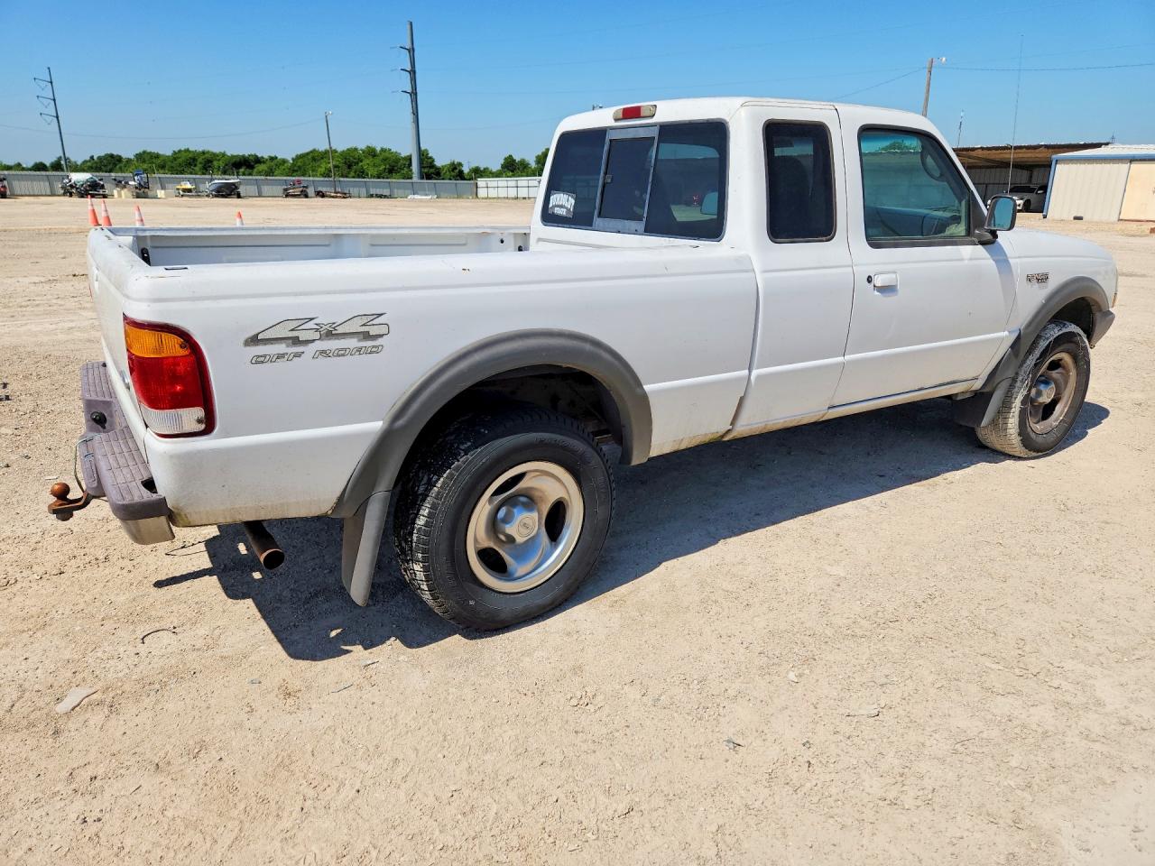 1998 Ford Ranger Super Cab White vin: 1FTZR15U4WPA29385