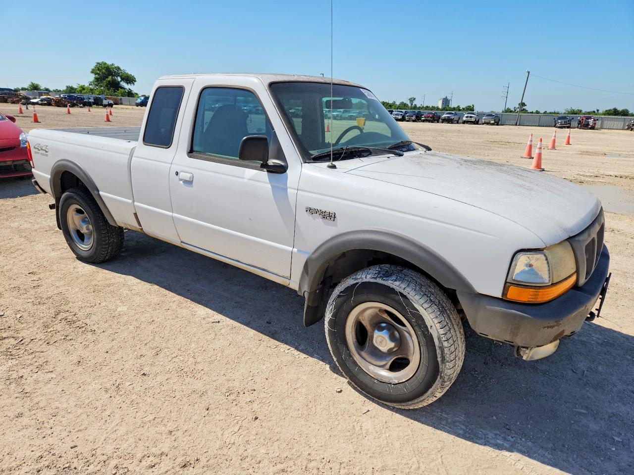 1998 Ford Ranger Super Cab White vin: 1FTZR15U4WPA29385