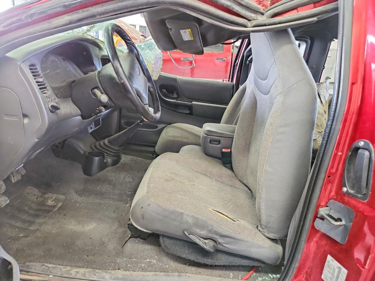 2001 Ford Ranger Super Cab Burgundy vin: 1FTZR15U51TA05807