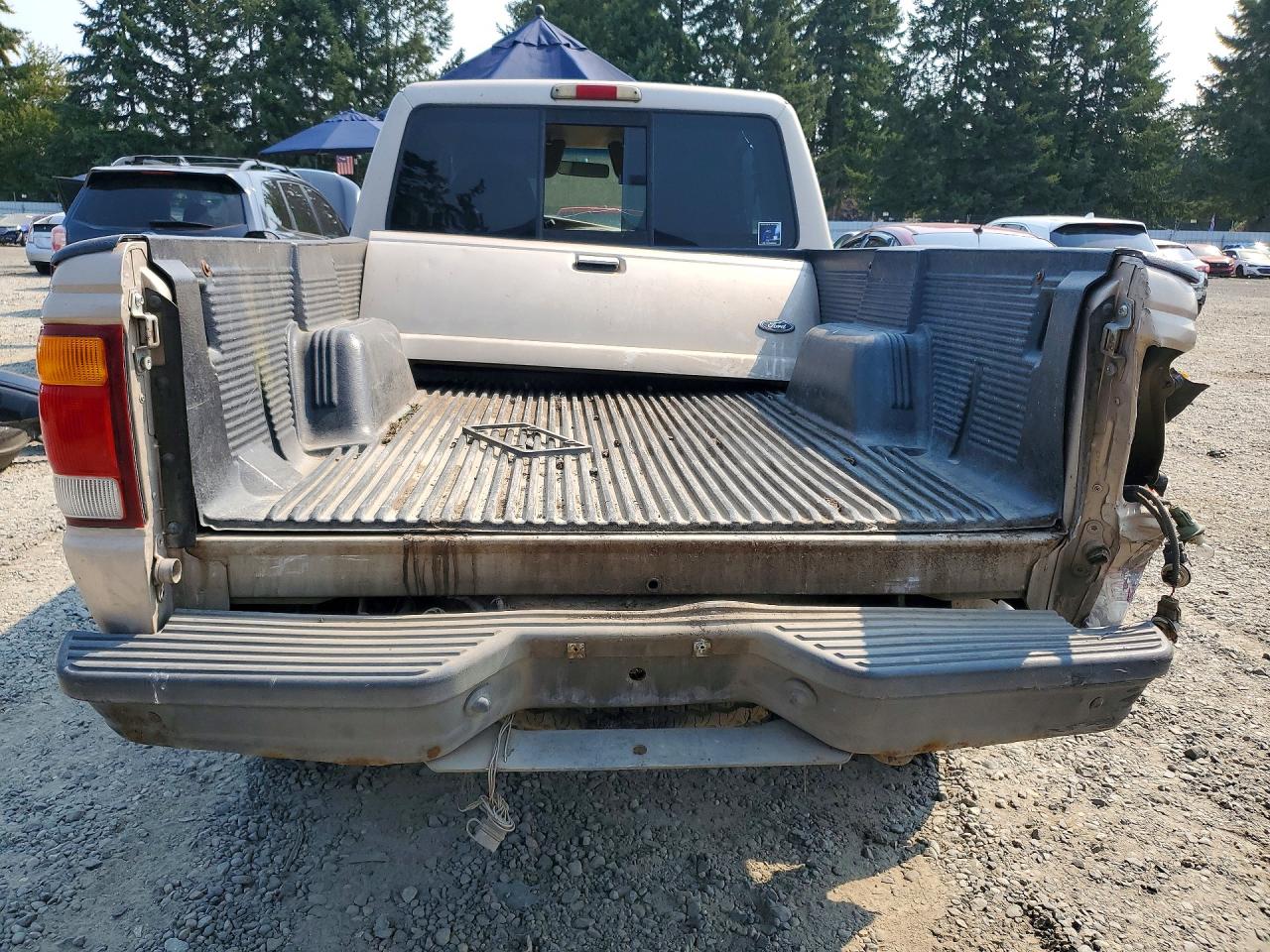 1998 Ford Ranger Super Cab Tan vin: 1FTZR15U6WPA36158