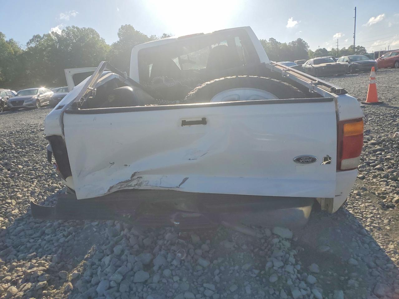 1999 Ford Ranger White vin: 1FTZR15V1XTA63107