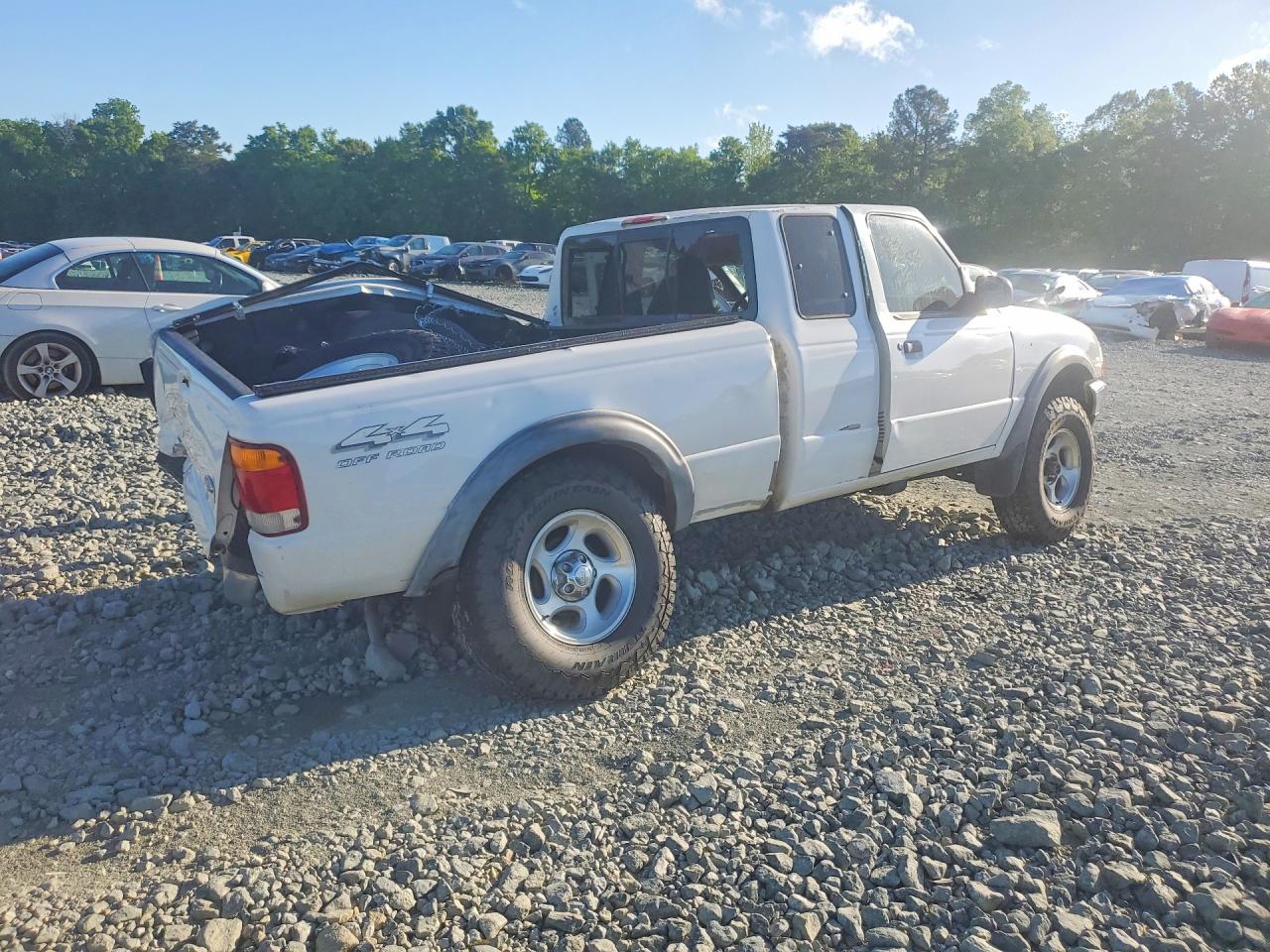 1999 Ford Ranger White vin: 1FTZR15V1XTA63107