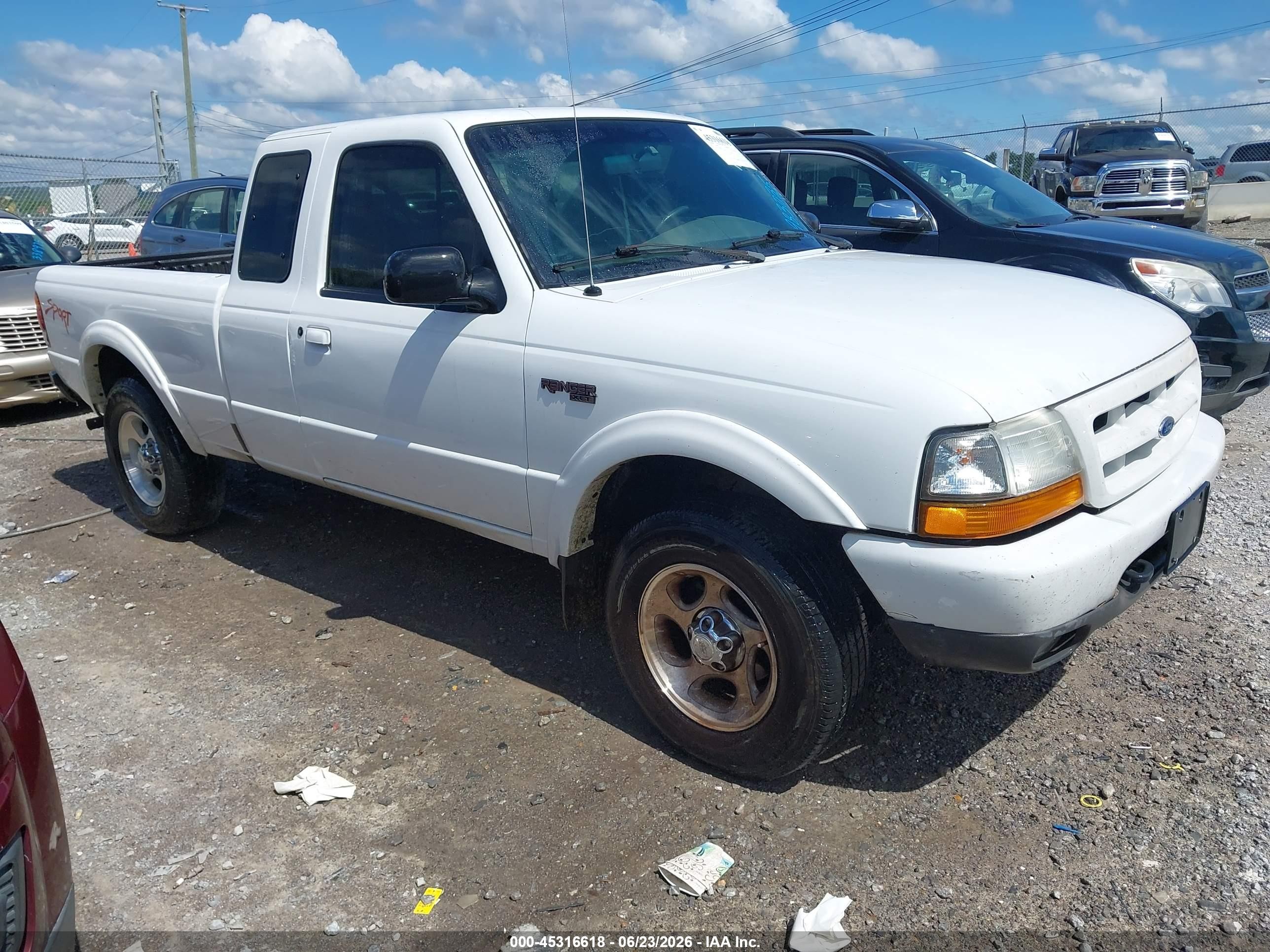 1999 Ford Ranger Xl/xlt White vin: 1FTZR15V3XTA83035