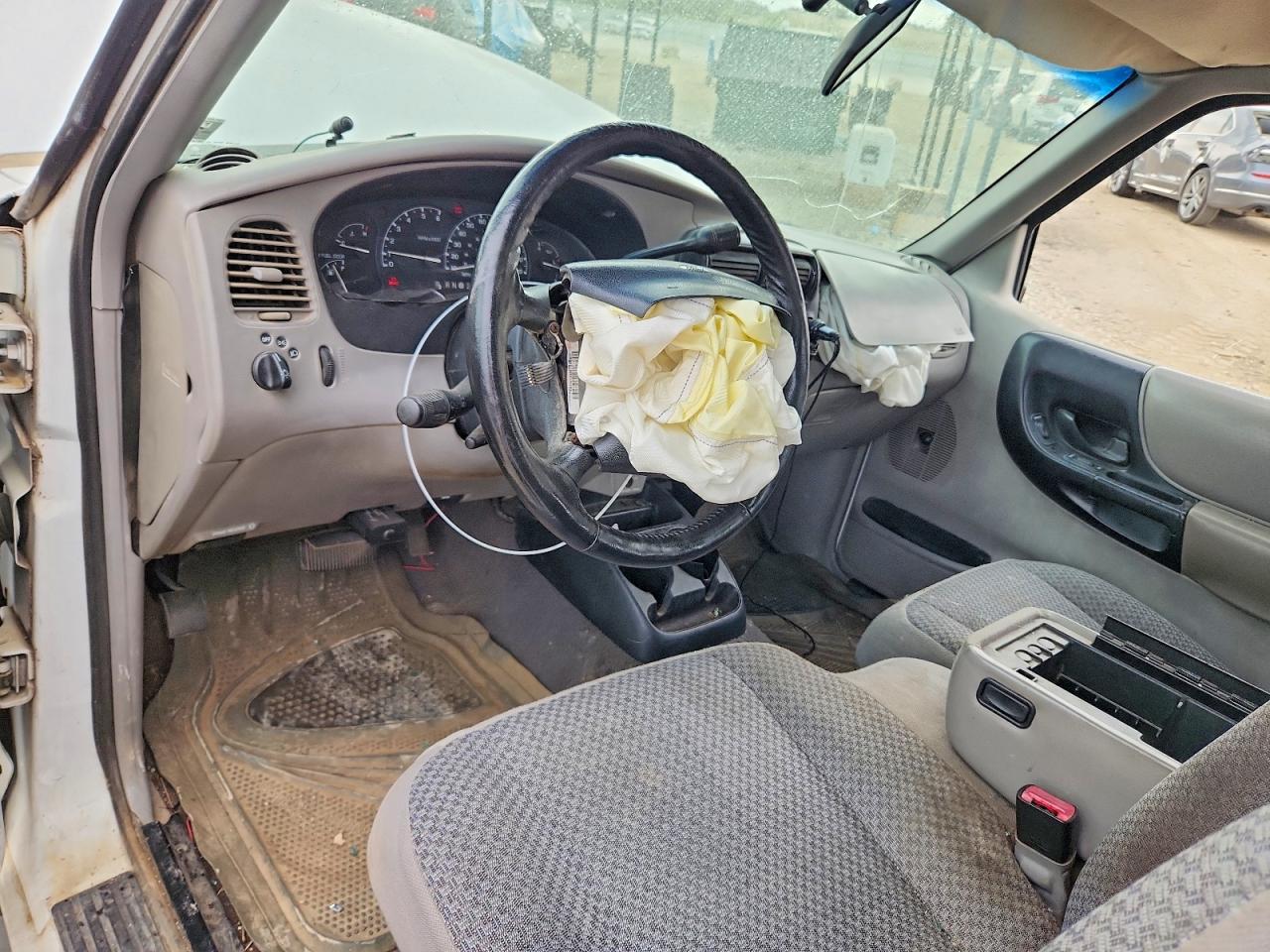 1999 Ford Ranger Super Cab White vin: 1FTZR15V4XTA89054