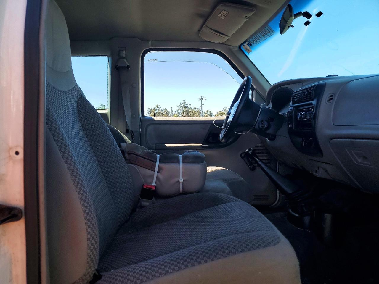1999 Ford Ranger Super Cab White vin: 1FTZR15V6XPA27874