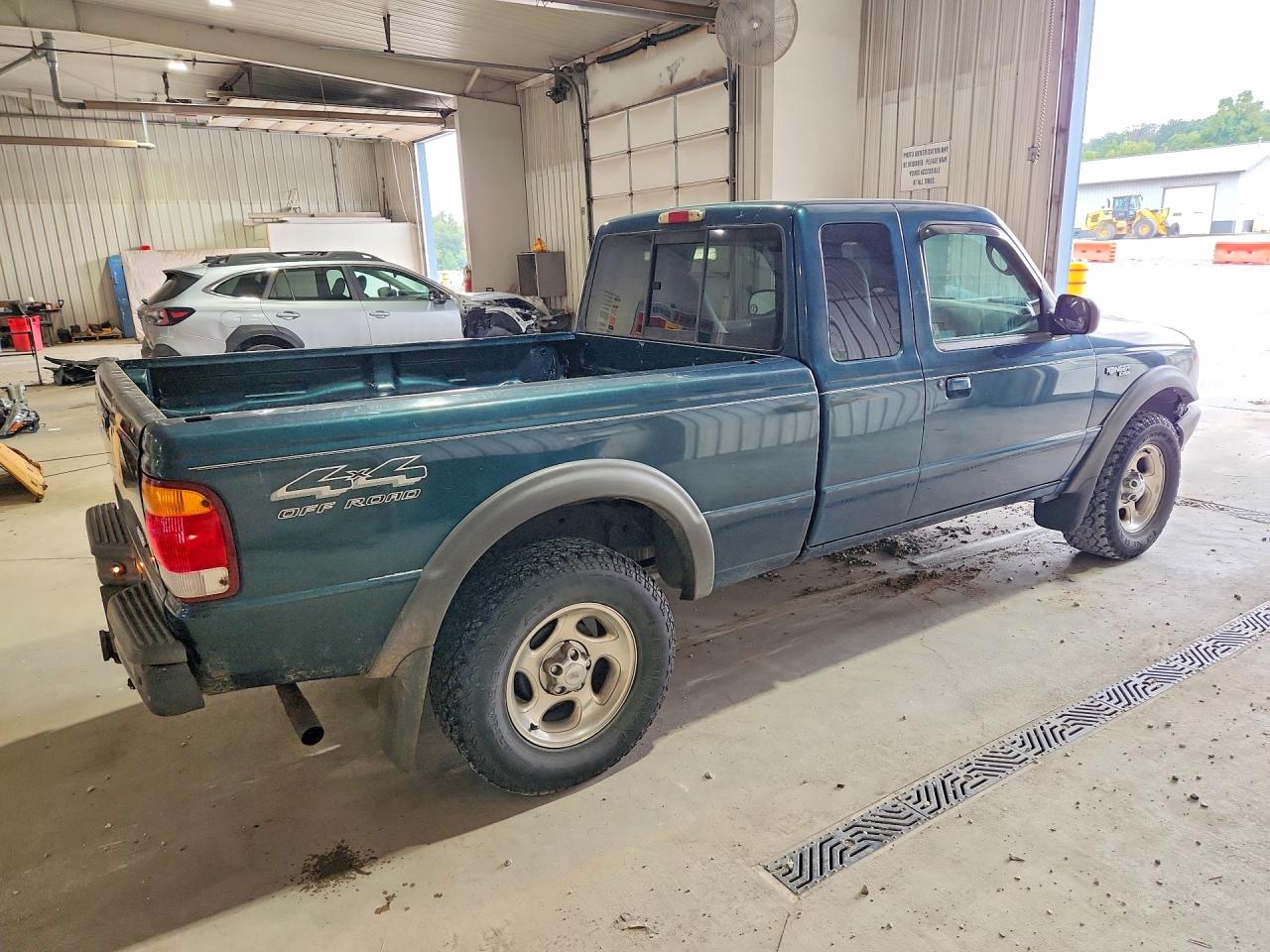 1998 Ford Ranger Super Cab Зеленый vin: 1FTZR15X1WTA59073