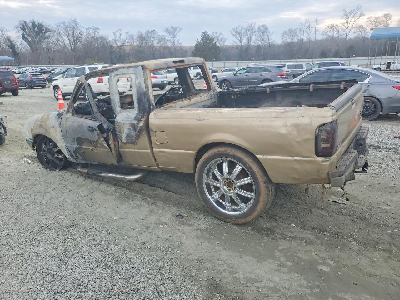 1999 Ford Ranger Super Cab Gold vin: 1FTZR15X1XTA31713