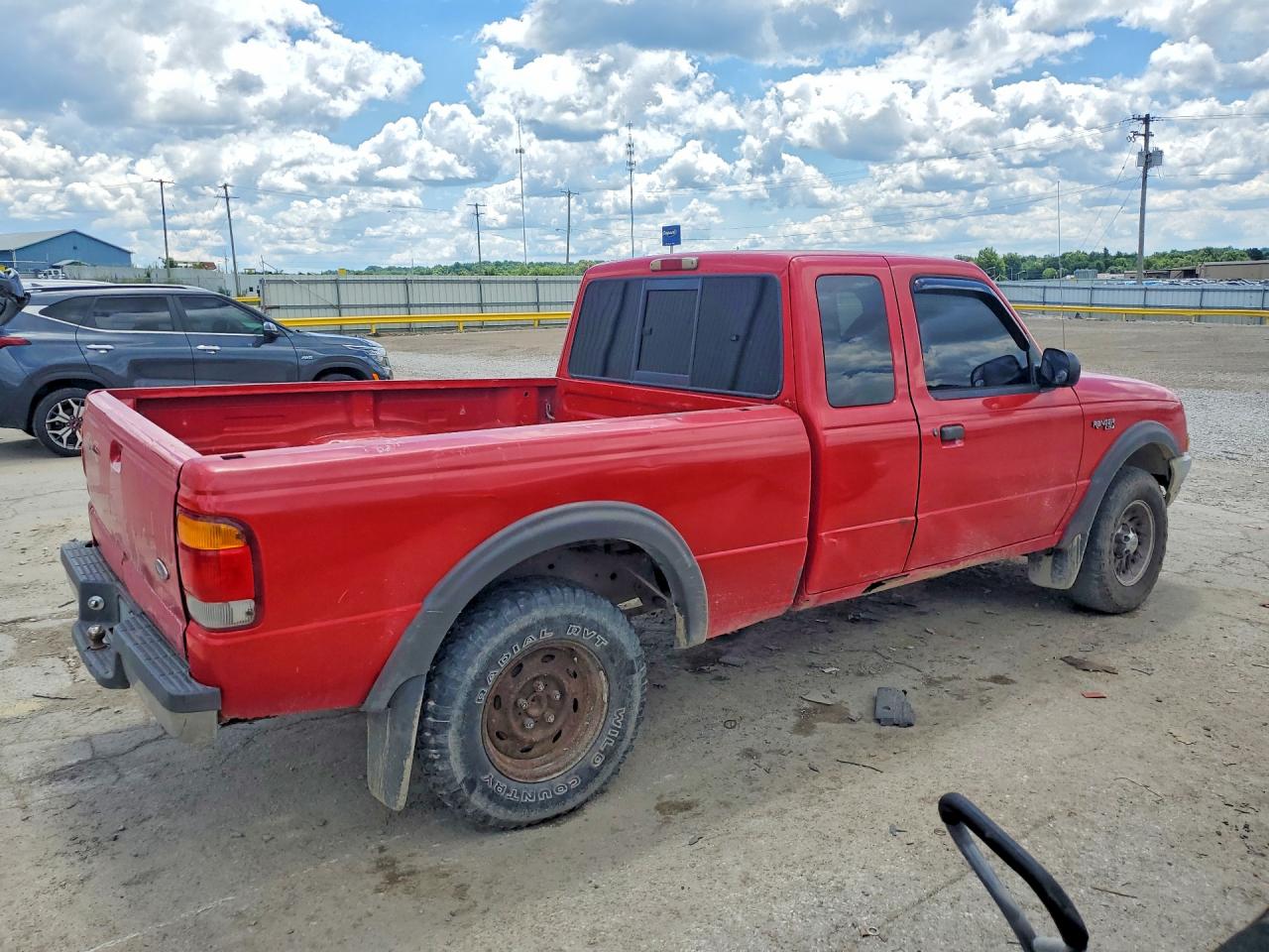 1999 Ford Ranger Super Cab Red vin: 1FTZR15X2XPB57958