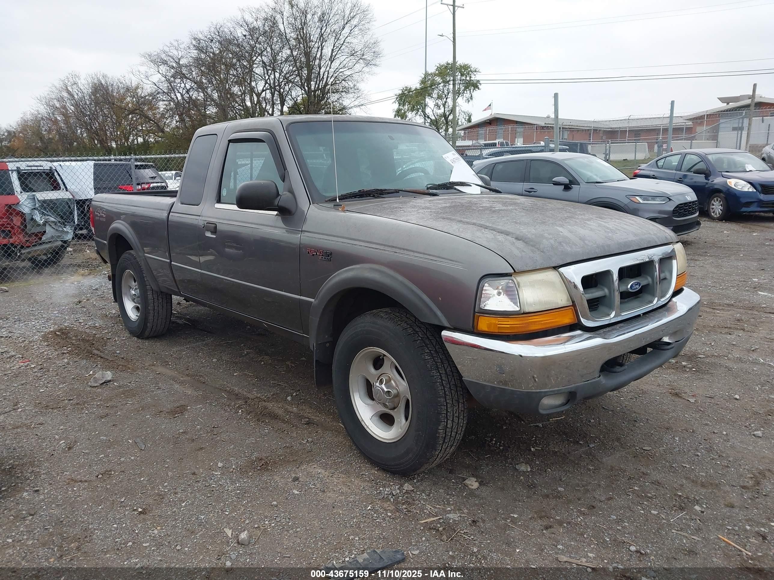 2000 Ford Ranger Xlt Серый vin: 1FTZR15X2YTA51227