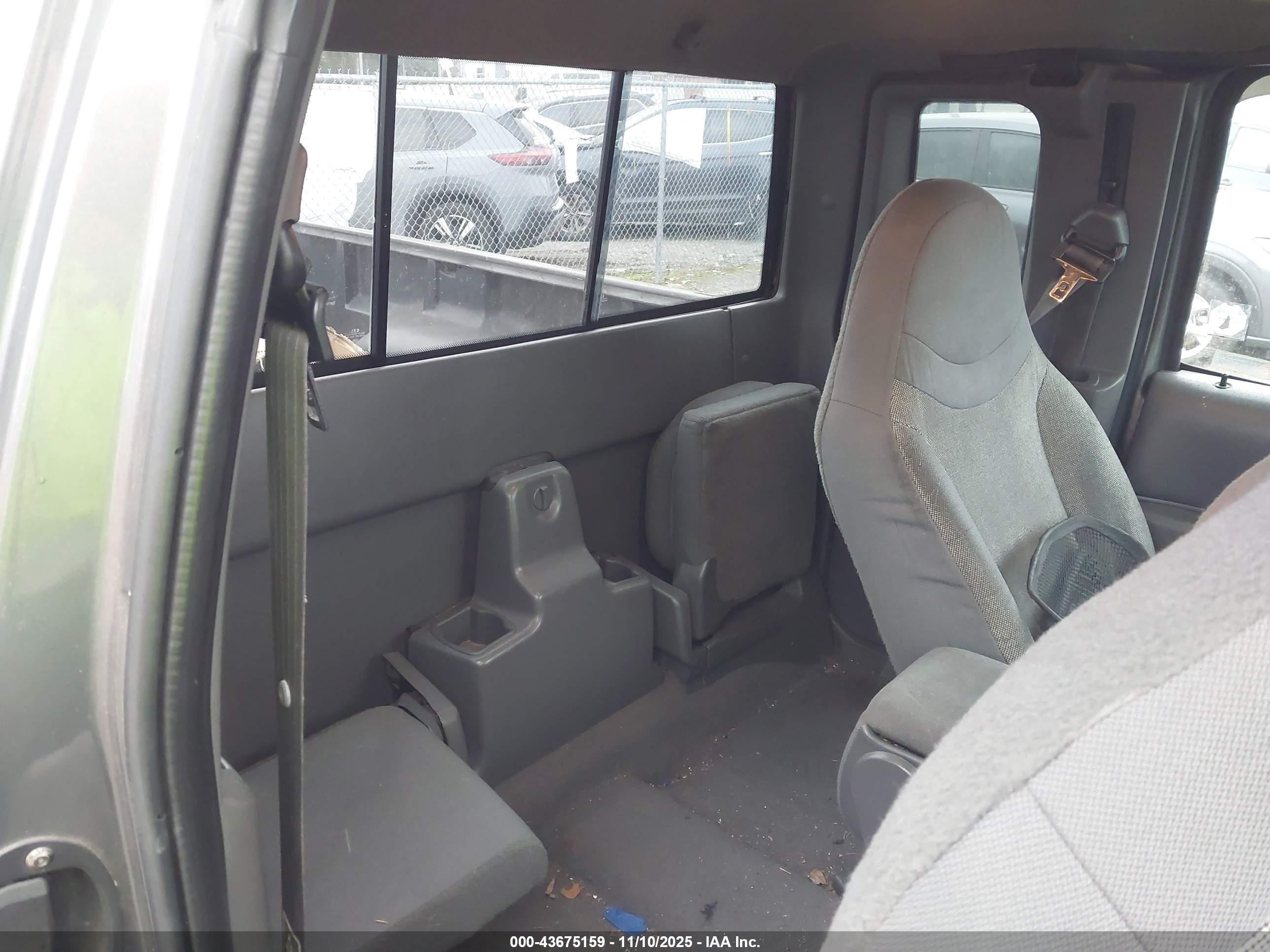 2000 Ford Ranger Xlt Серый vin: 1FTZR15X2YTA51227