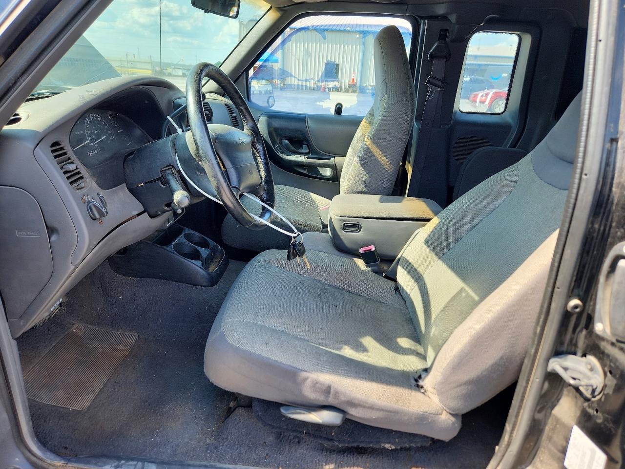 2000 Ford Ranger Super Cab Black vin: 1FTZR15X3YPA41296