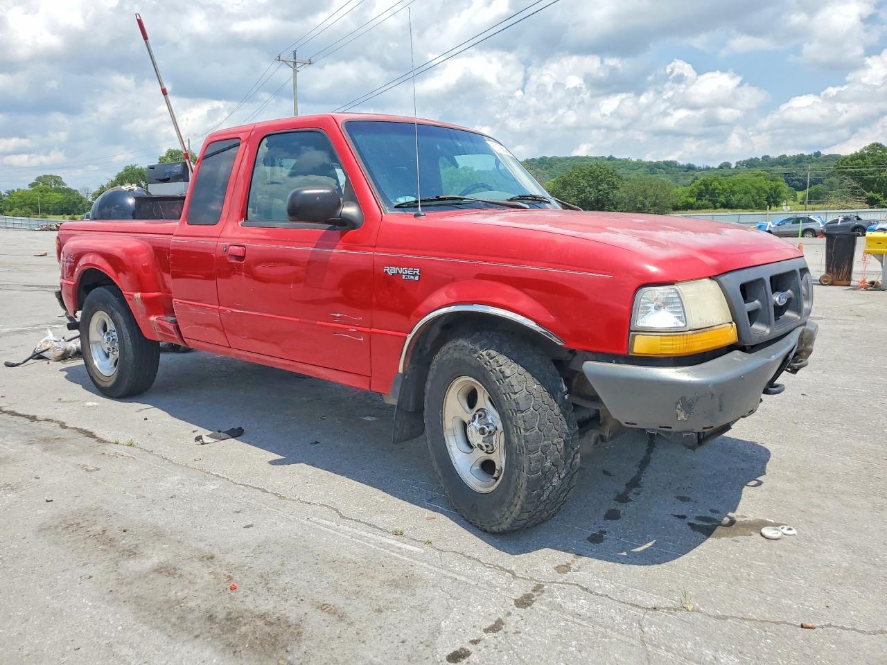 1998 Ford Ranger Super Cab Red vin: 1FTZR15X4WTA73517