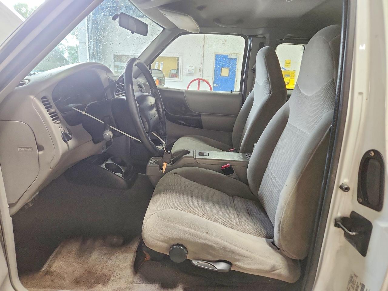 2000 Ford Ranger Super Cab White vin: 1FTZR15X6YPB76160