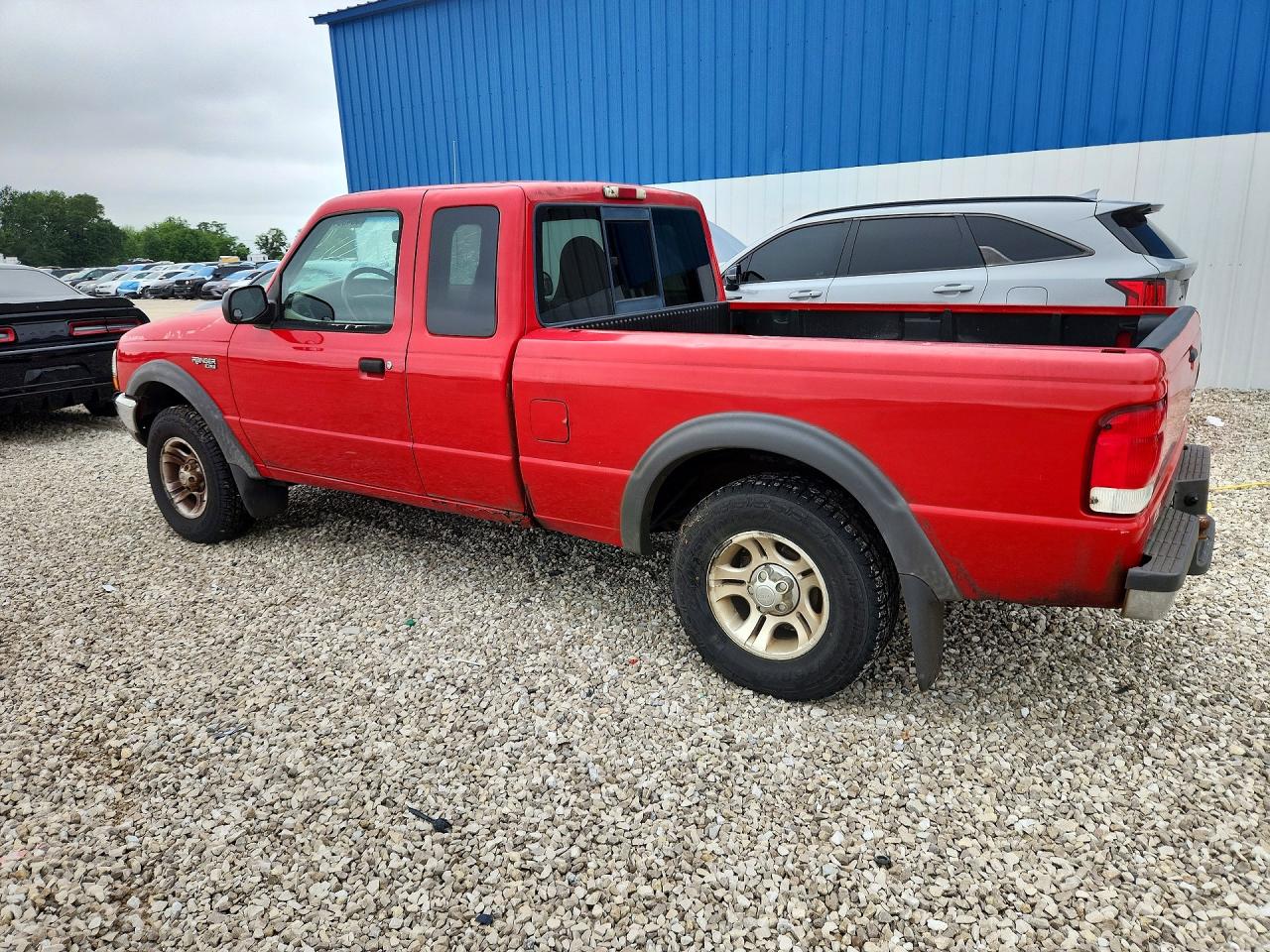 2000 Ford Ranger Super Cab Red vin: 1FTZR15X6YPB87790