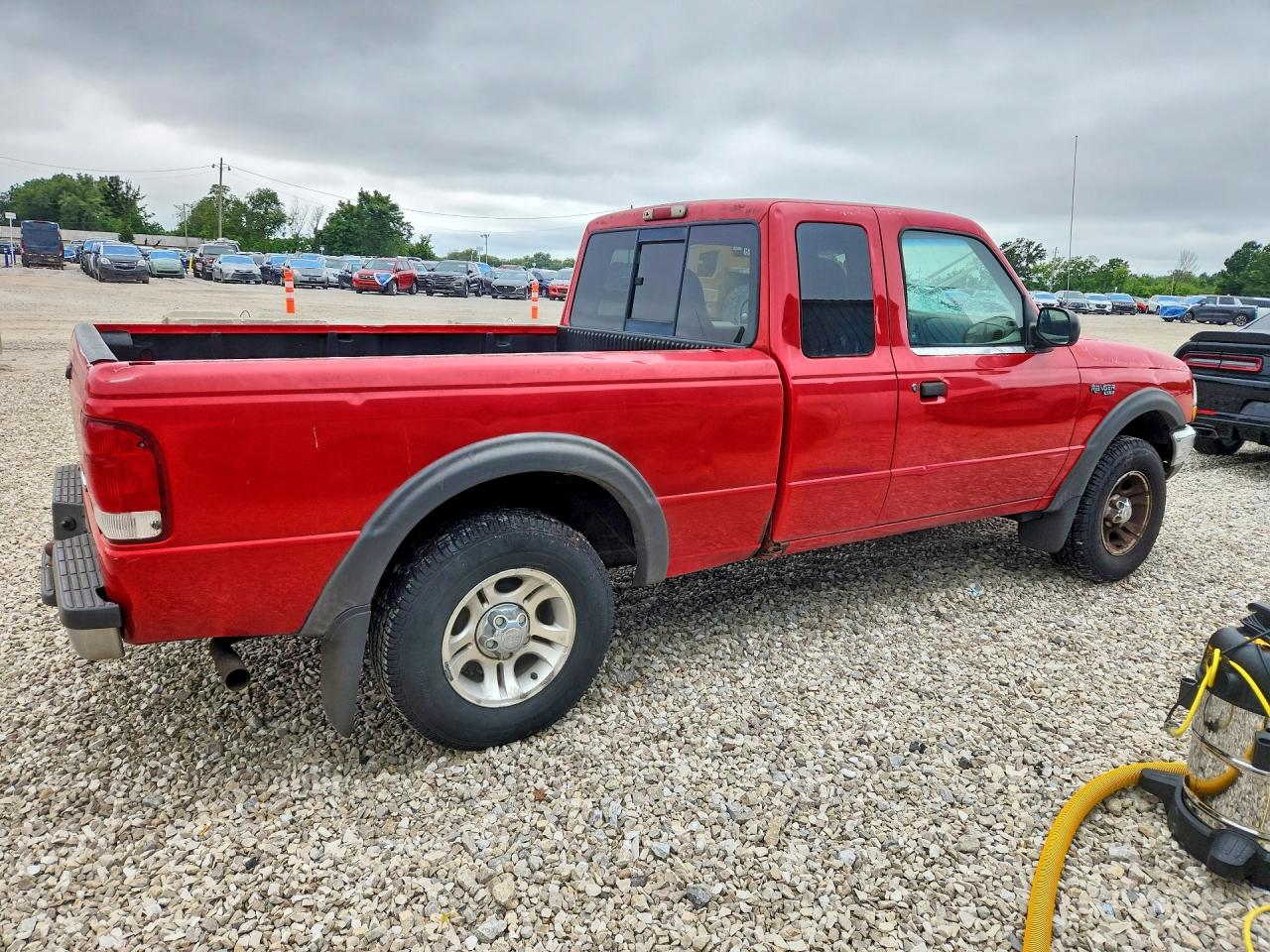 2000 Ford Ranger Super Cab Red vin: 1FTZR15X6YPB87790