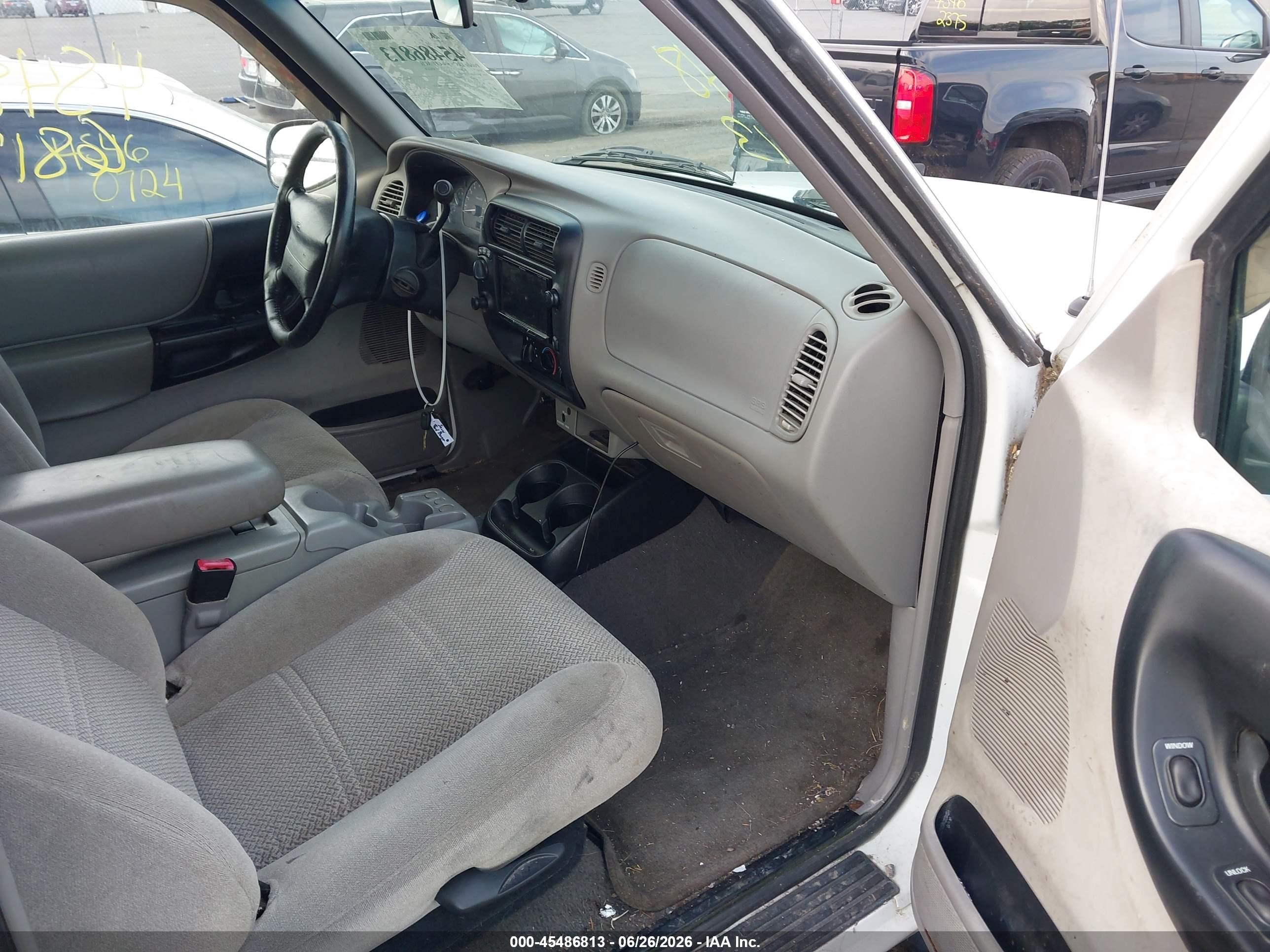 2000 Ford Ranger Xlt Белый vin: 1FTZR15X6YTA23351