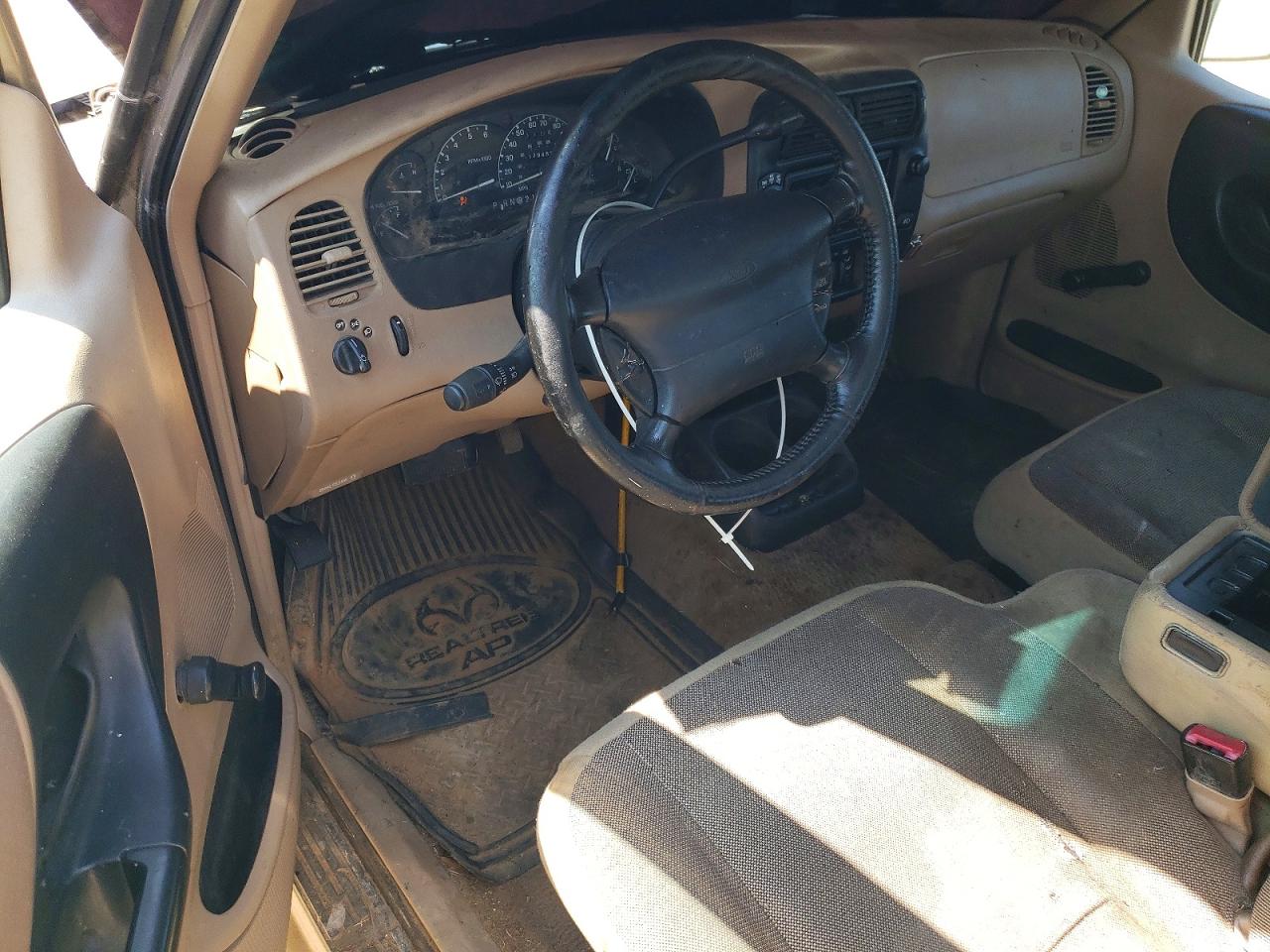 2000 Ford Ranger Super Cab Gold vin: 1FTZR15X6YTA52915