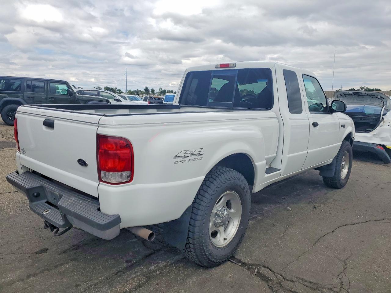 2000 Ford Ranger Super Cab White vin: 1FTZR15X7YPB87698