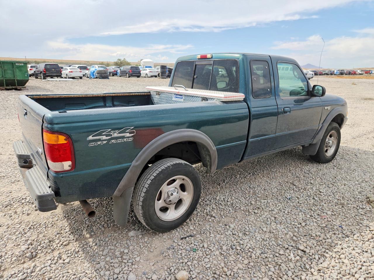 1998 Ford Ranger Super Cab Зеленый vin: 1FTZR15X8WPA76834