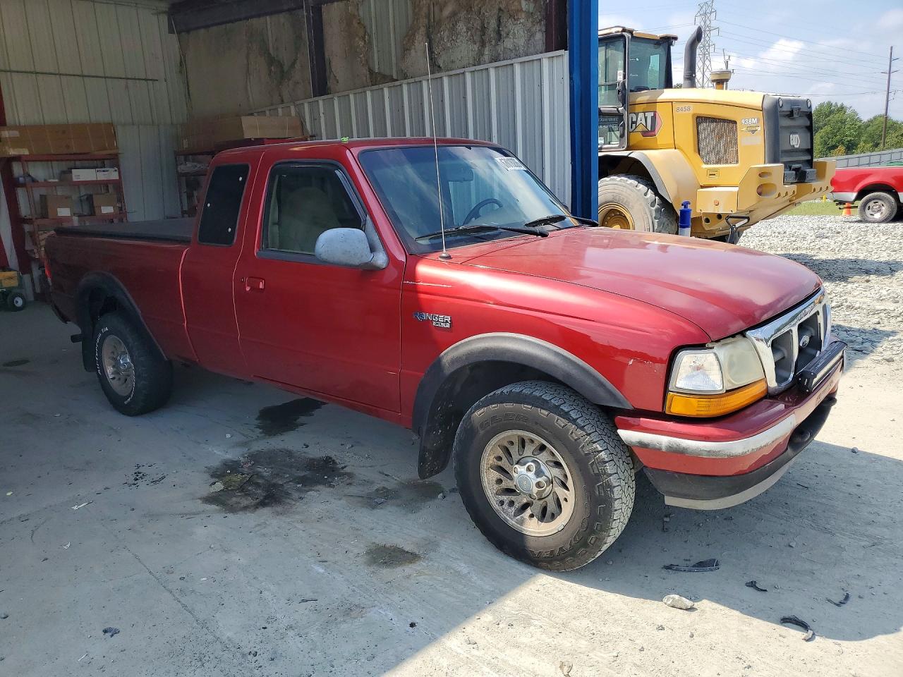 1998 Ford Ranger Super Cab Красный vin: 1FTZR15X8WTA04572