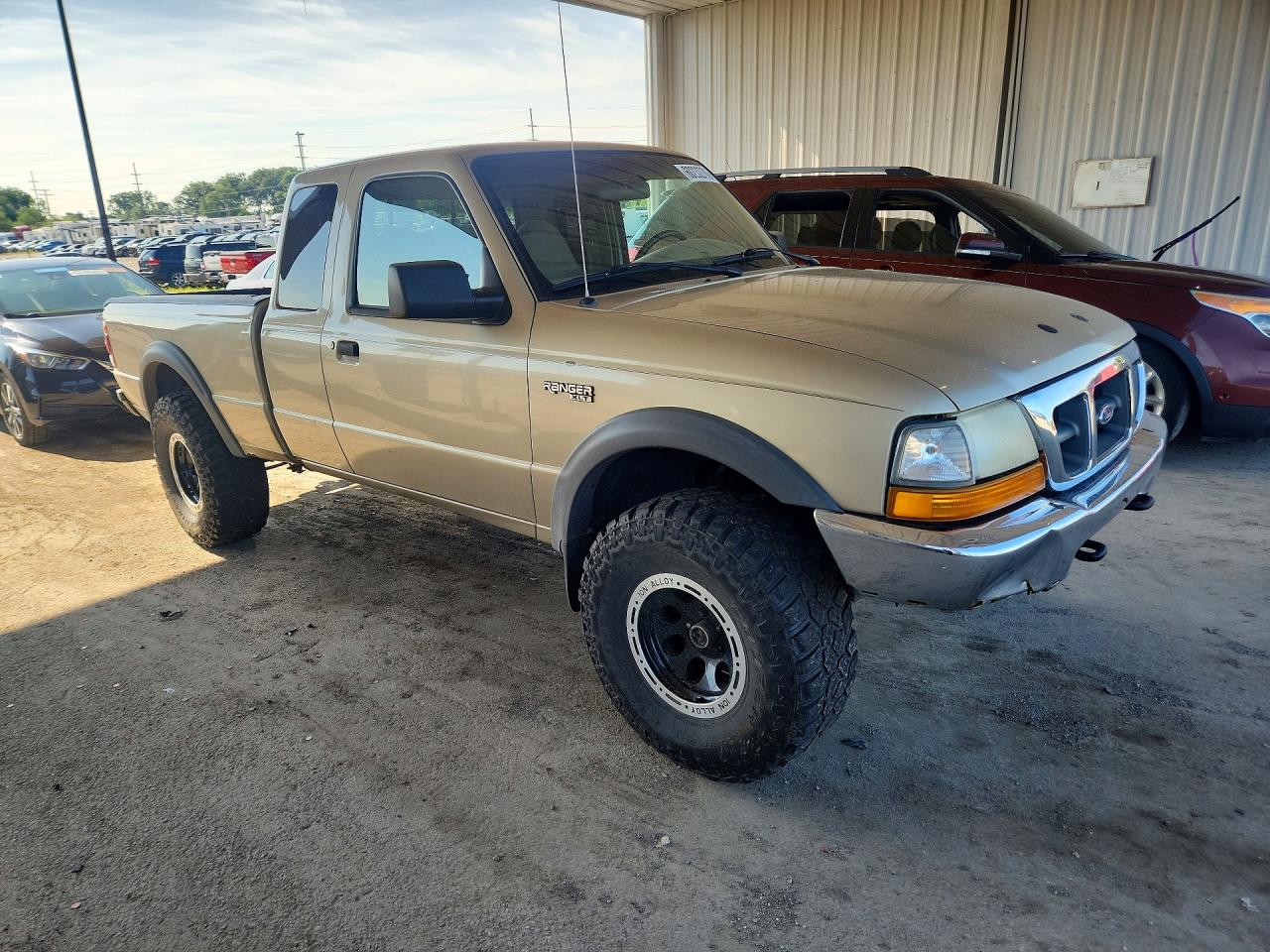 1999 Ford Ranger Super Cab Tan vin: 1FTZR15X8XPB09896