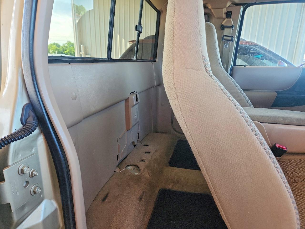 1999 Ford Ranger Super Cab Tan vin: 1FTZR15X8XPB09896