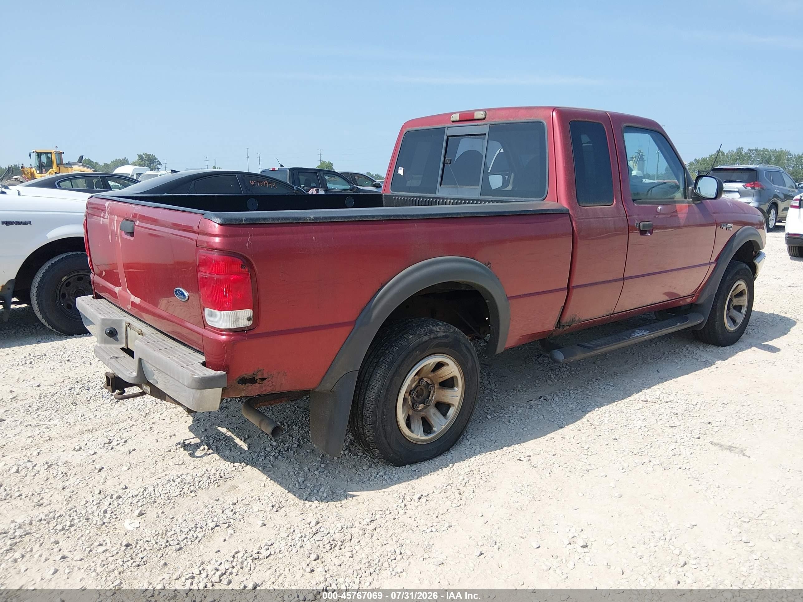 2000 Ford Ranger Xlt Red vin: 1FTZR15X8YTA07345