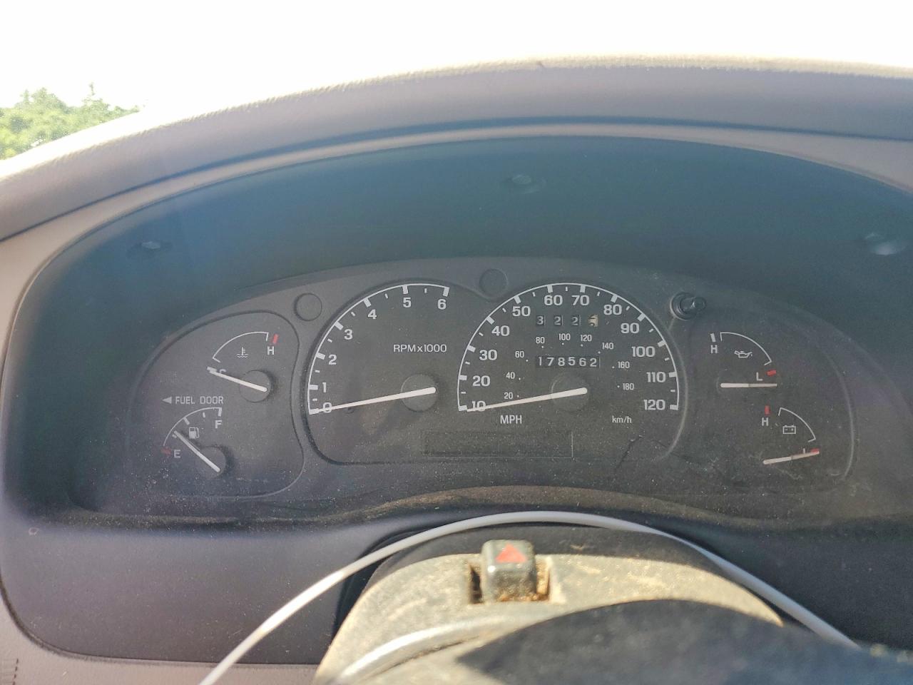 1998 Ford Ranger Super Cab White vin: 1FTZR15X9WTA69785