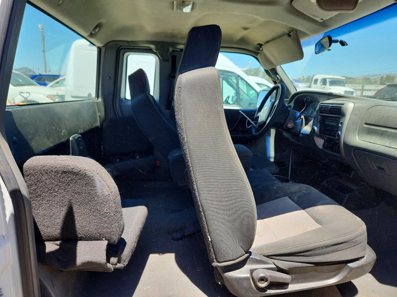 2009 Ford Ranger Super Cab White vin: 1FTZR44E89PA31267