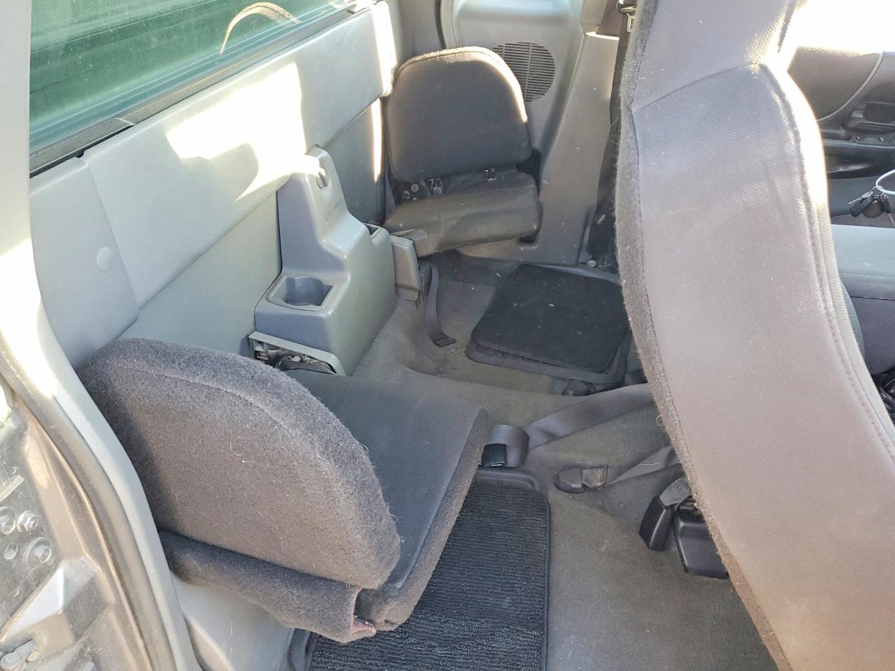 2006 Ford Ranger Super Cab Gray vin: 1FTZR44U76PA30484