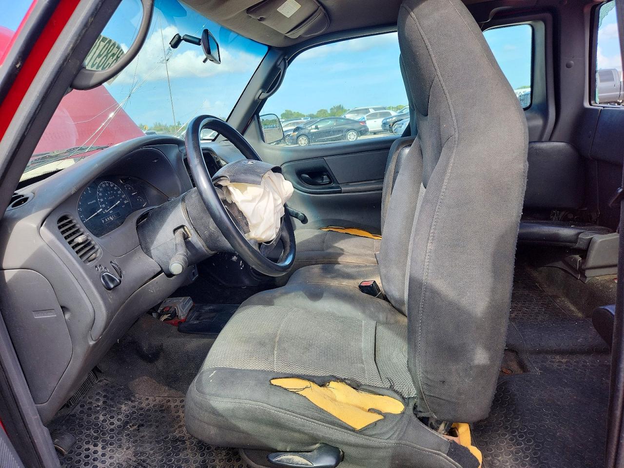 2003 Ford Ranger Super Cab Red vin: 1FTZR44V23PA95148