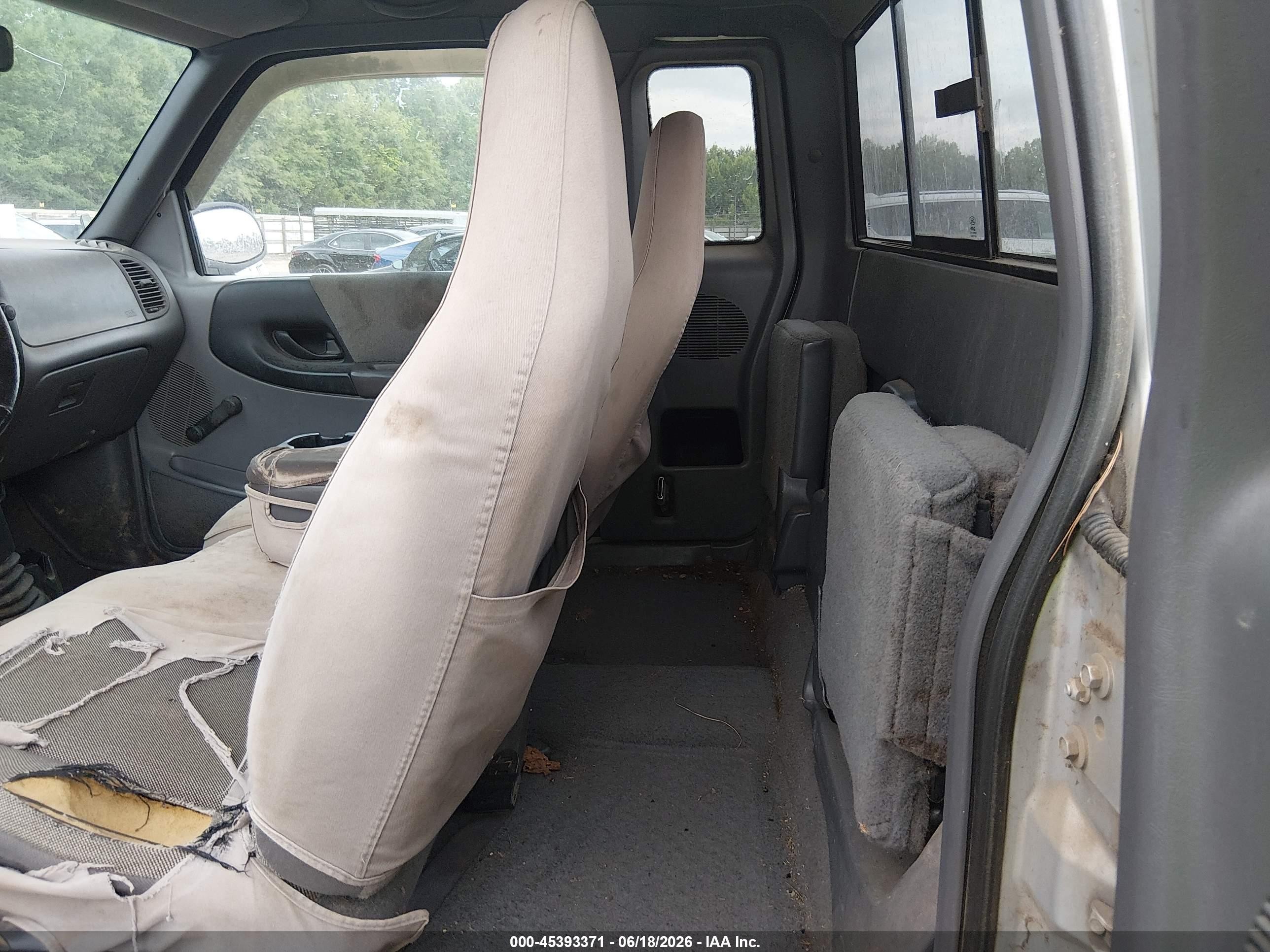 2002 Ford Ranger Edge/xlt Silver vin: 1FTZR45E02PB45817