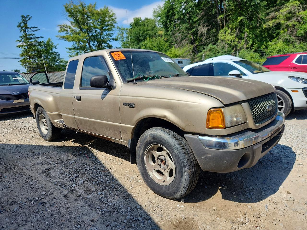 2002 Ford Ranger Super Cab Gold vin: 1FTZR45E12PB32851