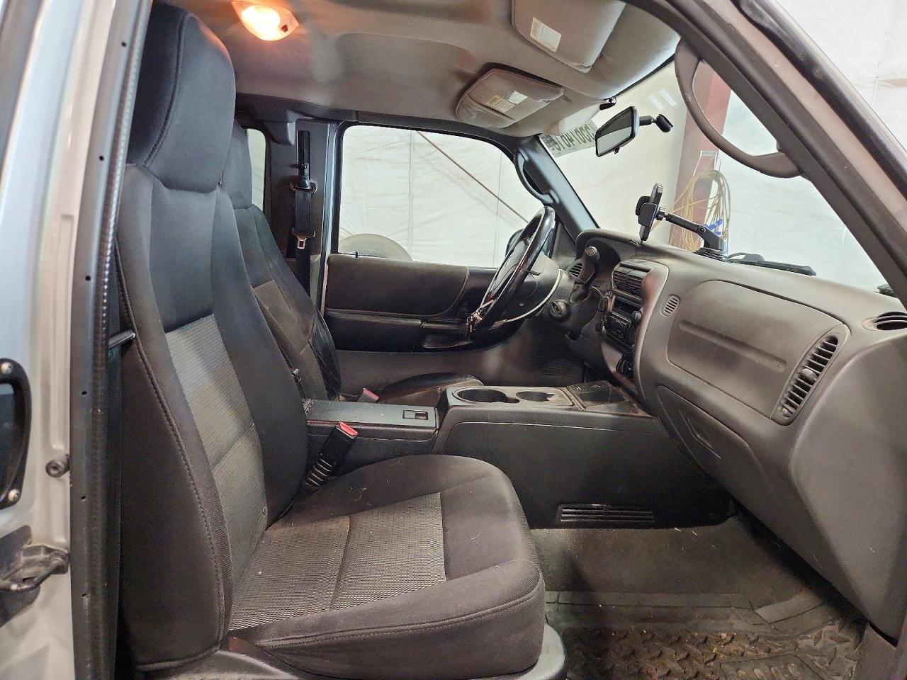 2004 Ford Ranger Super Cab Silver vin: 1FTZR45E14PA29772