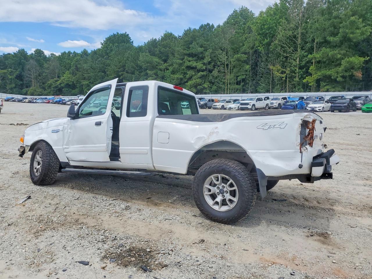 2007 Ford Ranger Super Cab White vin: 1FTZR45E17PA04584