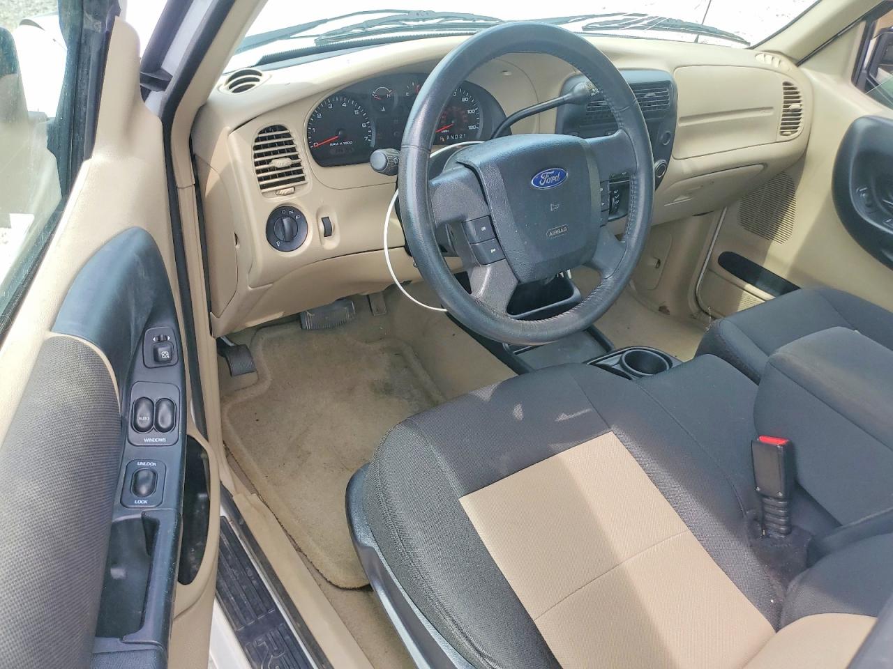 2007 Ford Ranger Super Cab White vin: 1FTZR45E17PA04584