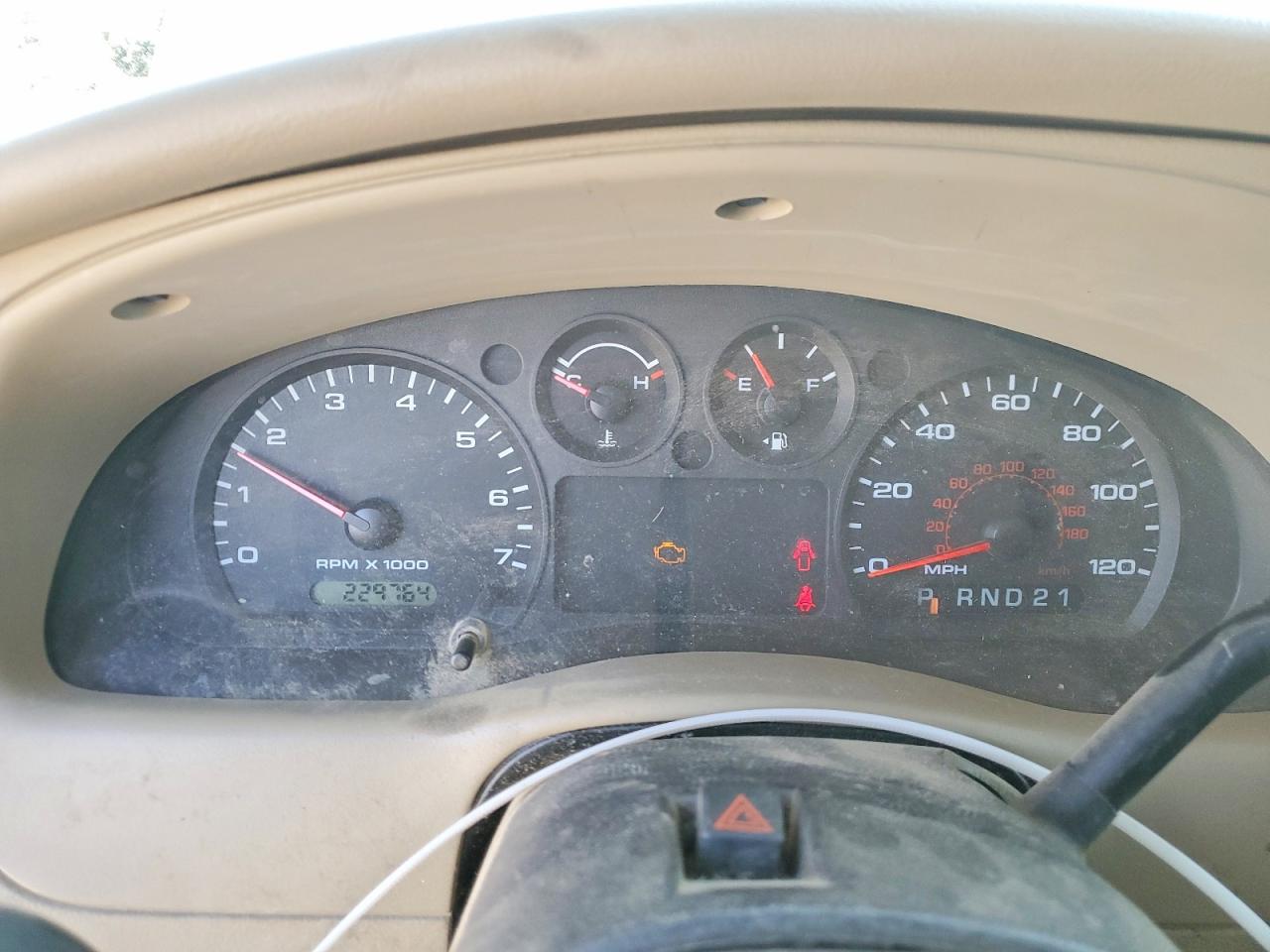 2005 Ford Ranger Super Cab Tan vin: 1FTZR45E25PA65794