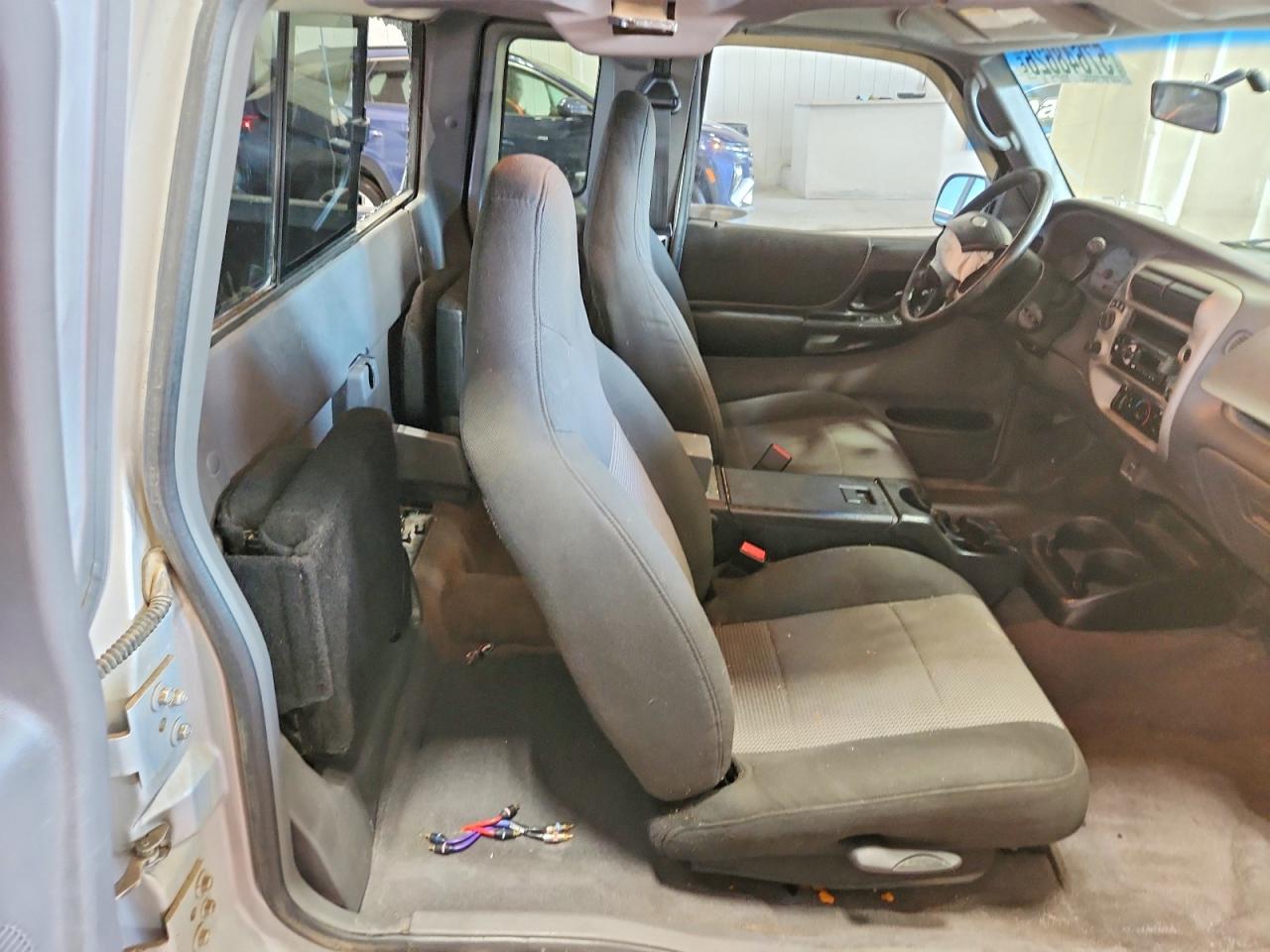 2003 Ford Ranger Super Cab Silver vin: 1FTZR45E33PB66145