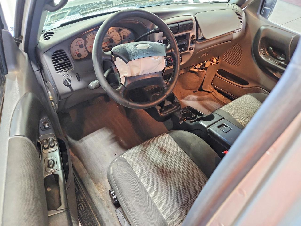 2003 Ford Ranger Super Cab Silver vin: 1FTZR45E33PB66145
