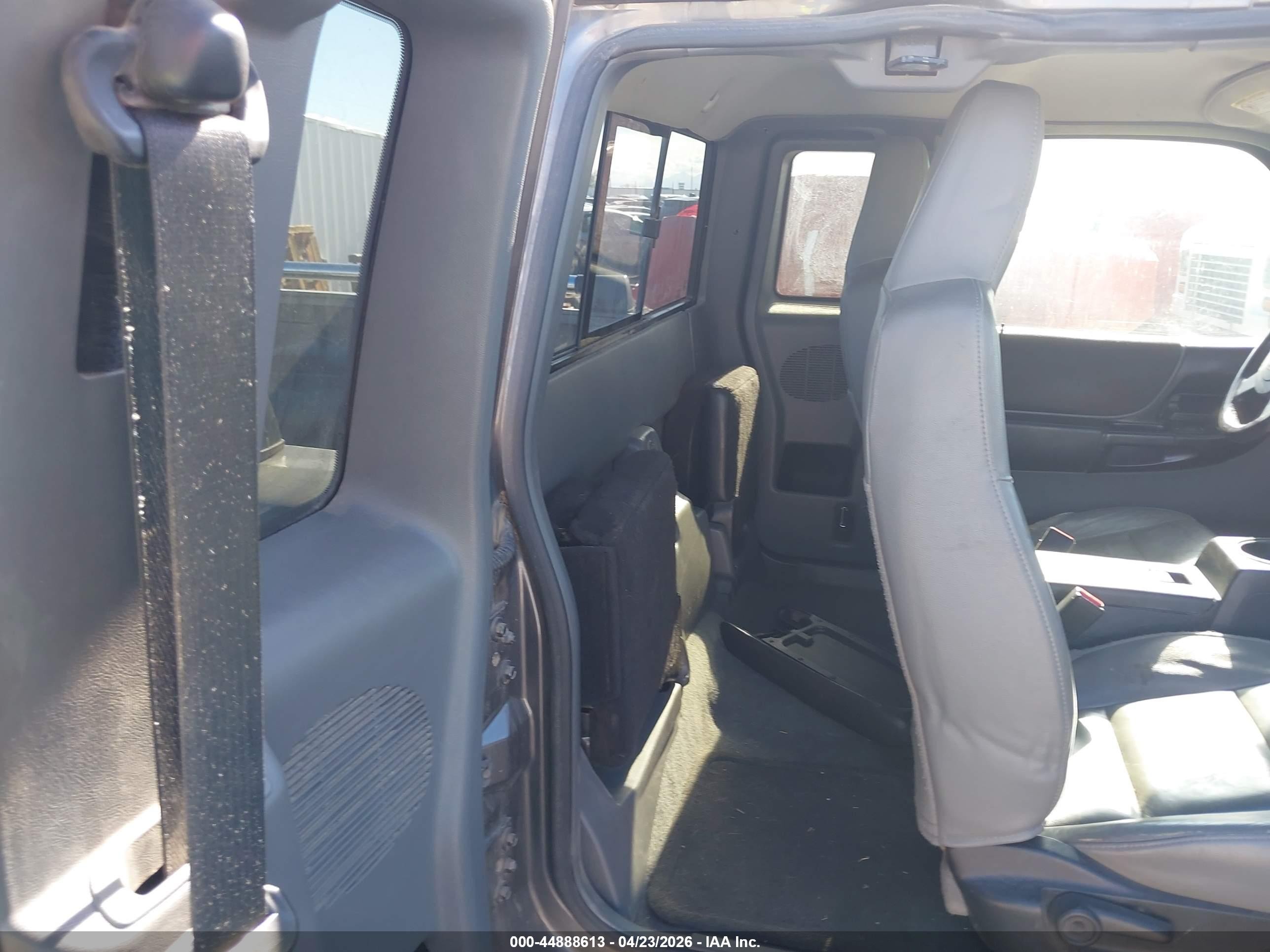 2004 Ford Ranger Edge/tremor/xlt Серый vin: 1FTZR45E34PA86099