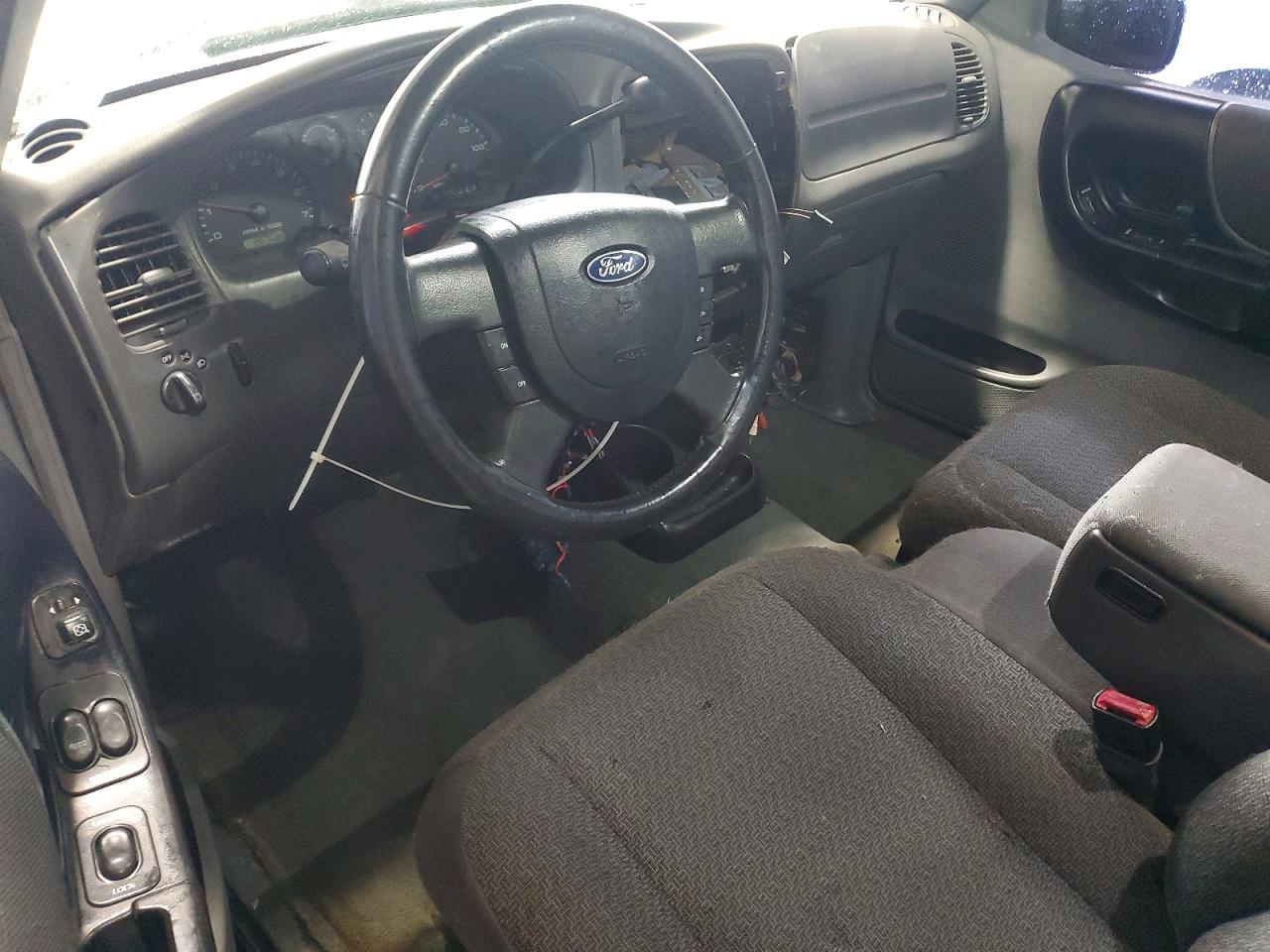 2004 Ford Ranger Super Cab Серебряный vin: 1FTZR45E34PA96566