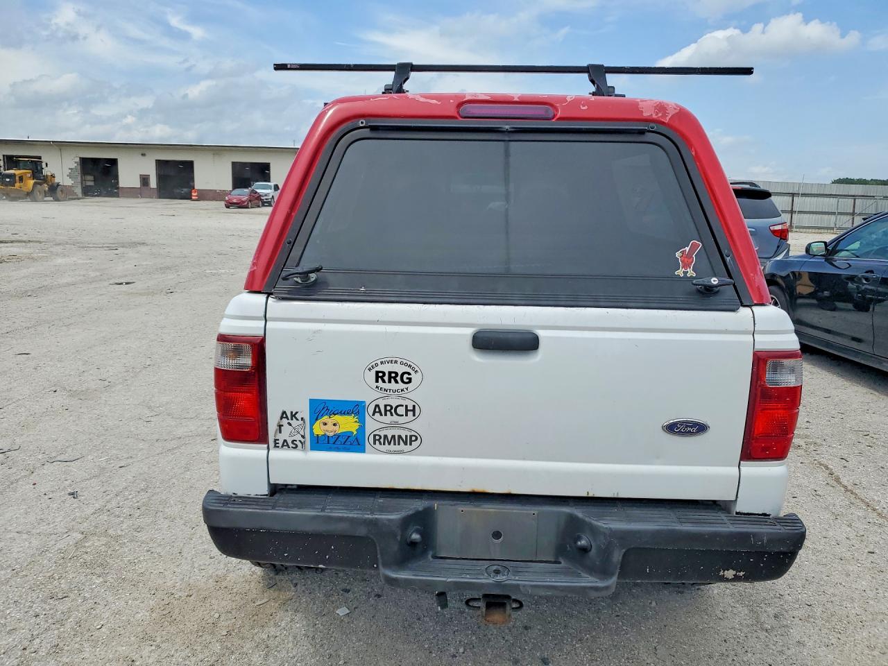 2002 Ford Ranger Super Cab Белый vin: 1FTZR45E42PB69862